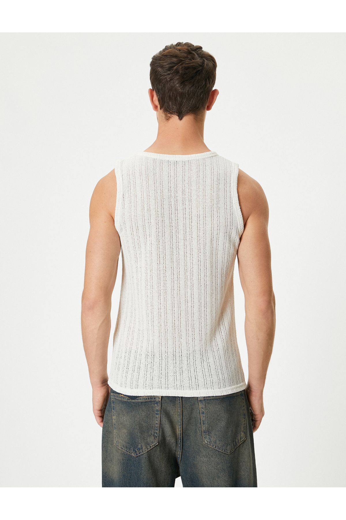 Koton-Ärmelloses strukturiertes Tanktop mit Rundhalsausschnitt 4