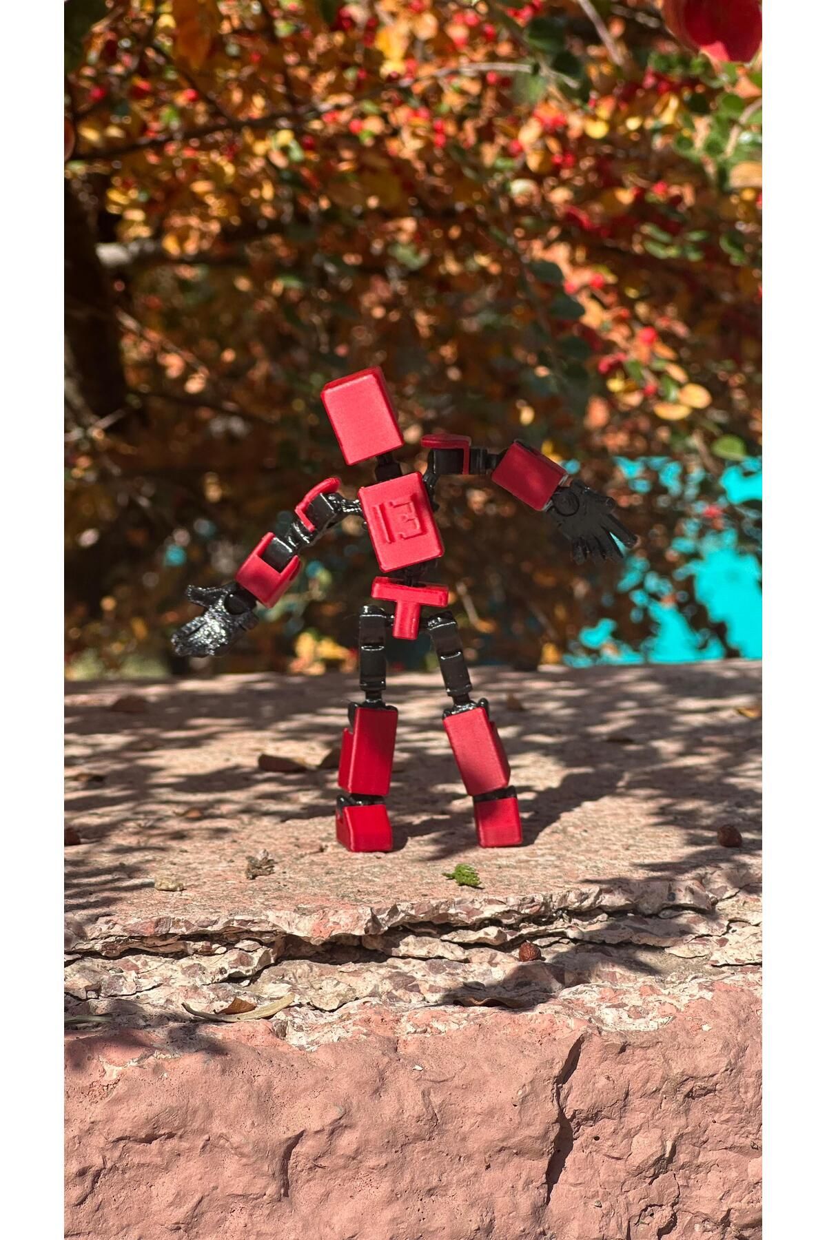 Loopify-Mini 13 Robot Toy - Movable, 8 Cm, Red Black, 1 Piece 2