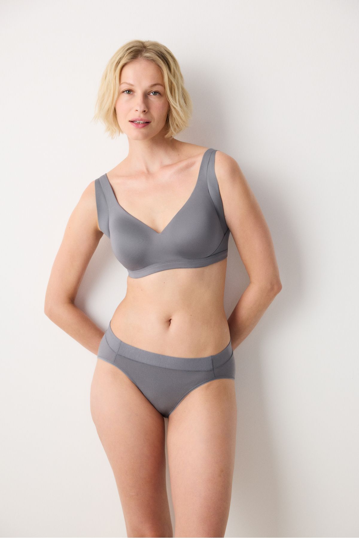 Penti-Contour Gray Bra 2