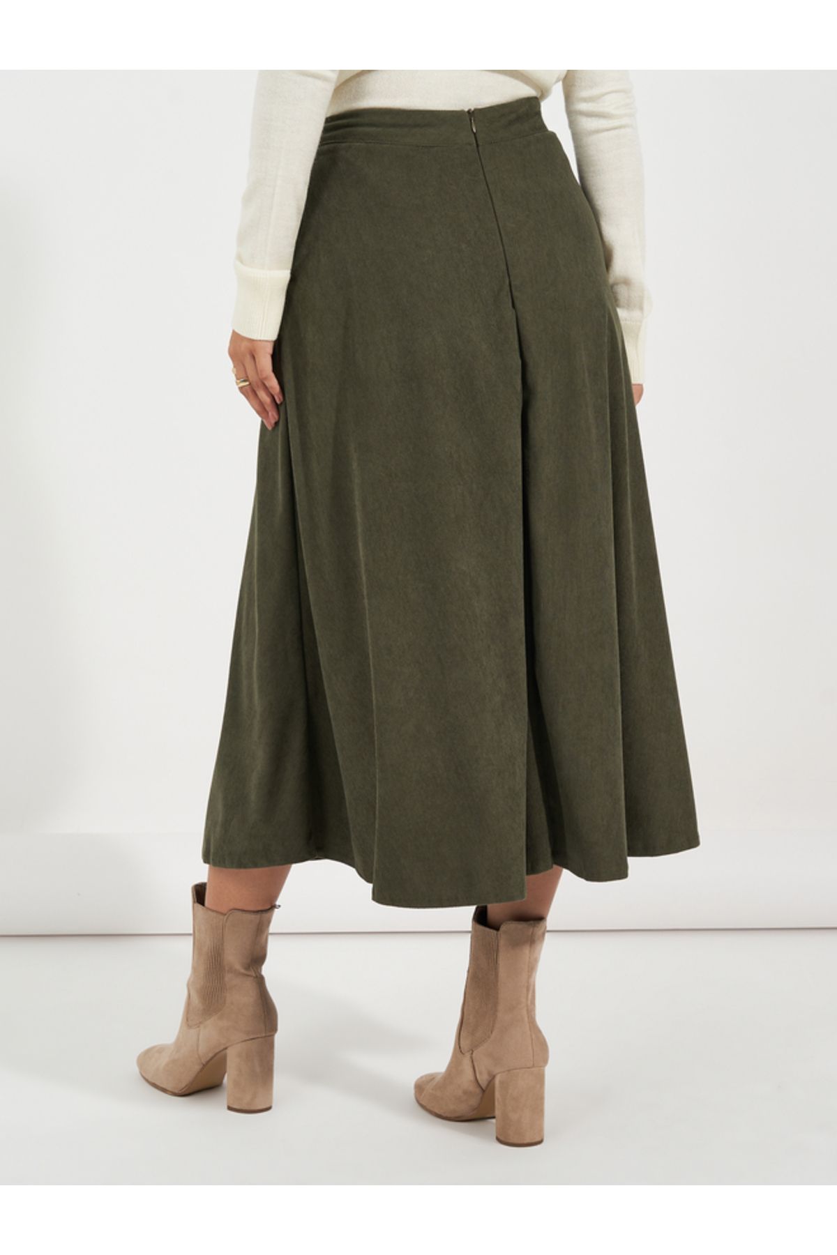 Styli-Corduroy Flared Midi Skirt with Button Detail 4