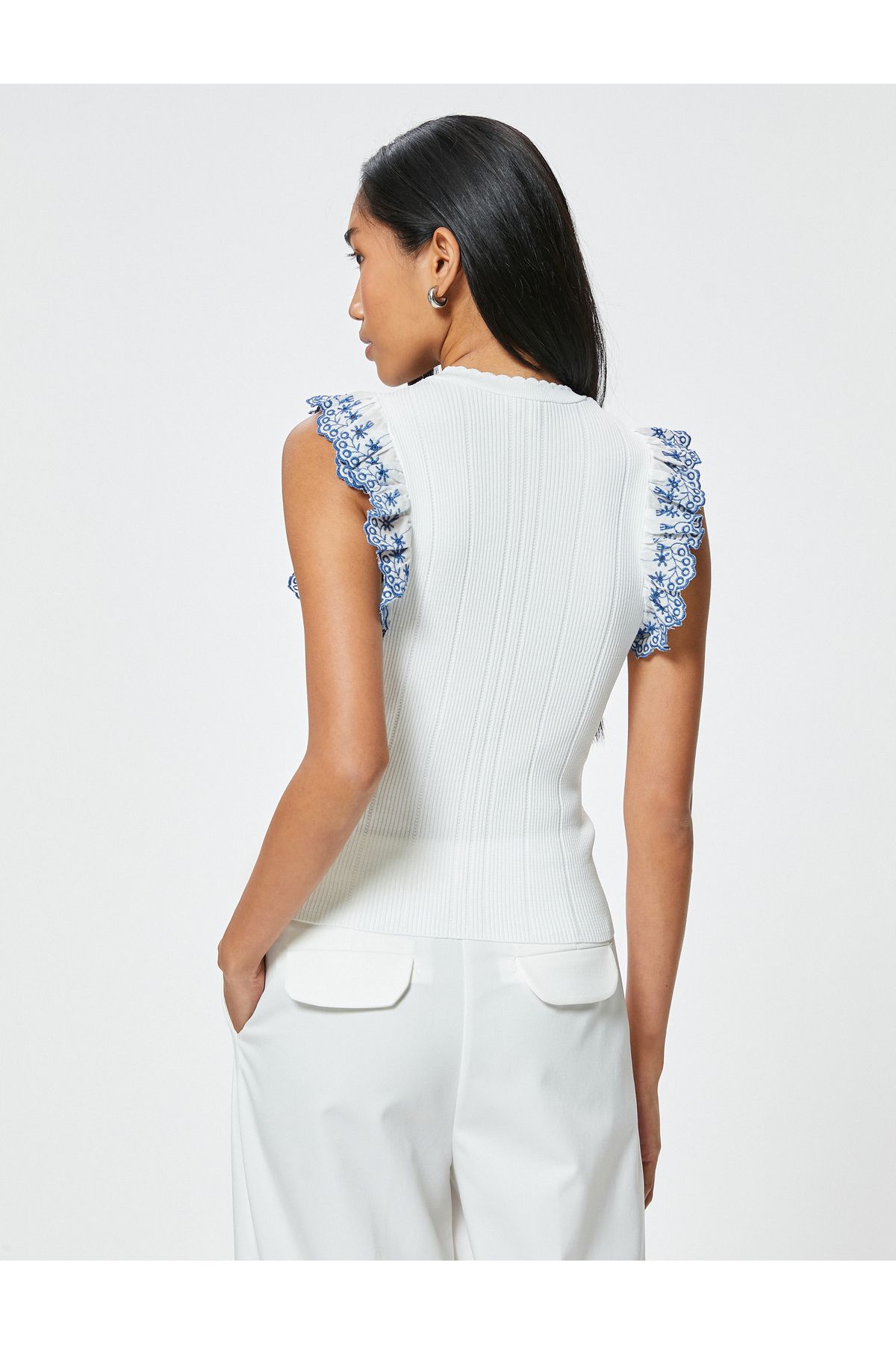 Koton-Color Contrast Thin Knitwear - Ruffle and Scallop Detail, Top Sleeveless 4
