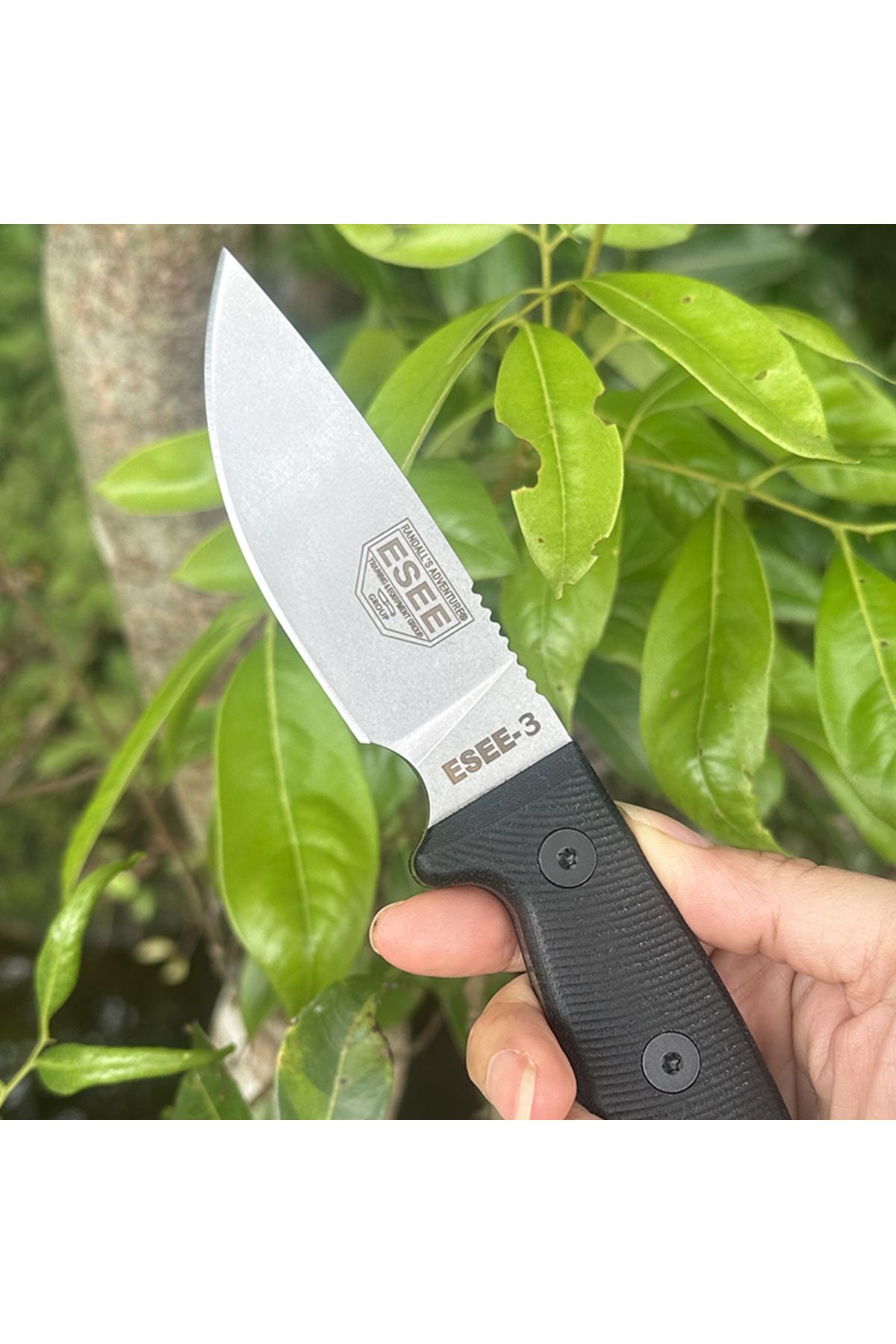 Choice-The ESEE uses a straight blade of S35VN steel with a stone-washed edge and a 3D cut G10 three-dim... 3