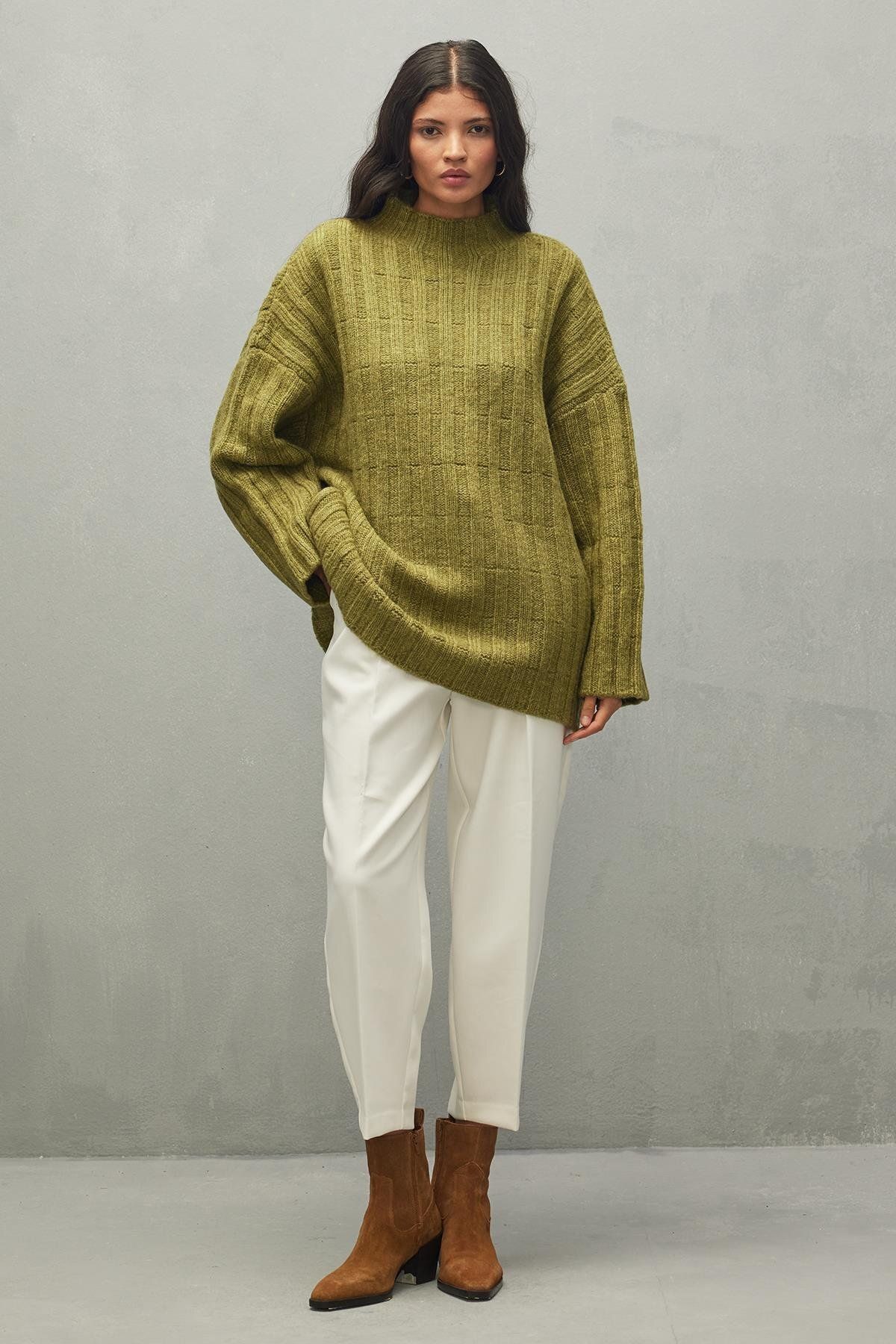 Fahhar-Oil Green Thick Knit Sweater 1