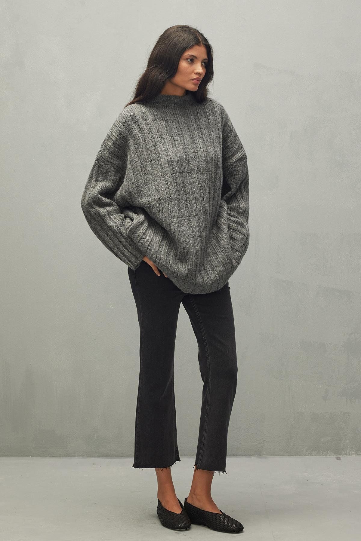 Fahhar-Anthracite Thick Knit Sweater 2