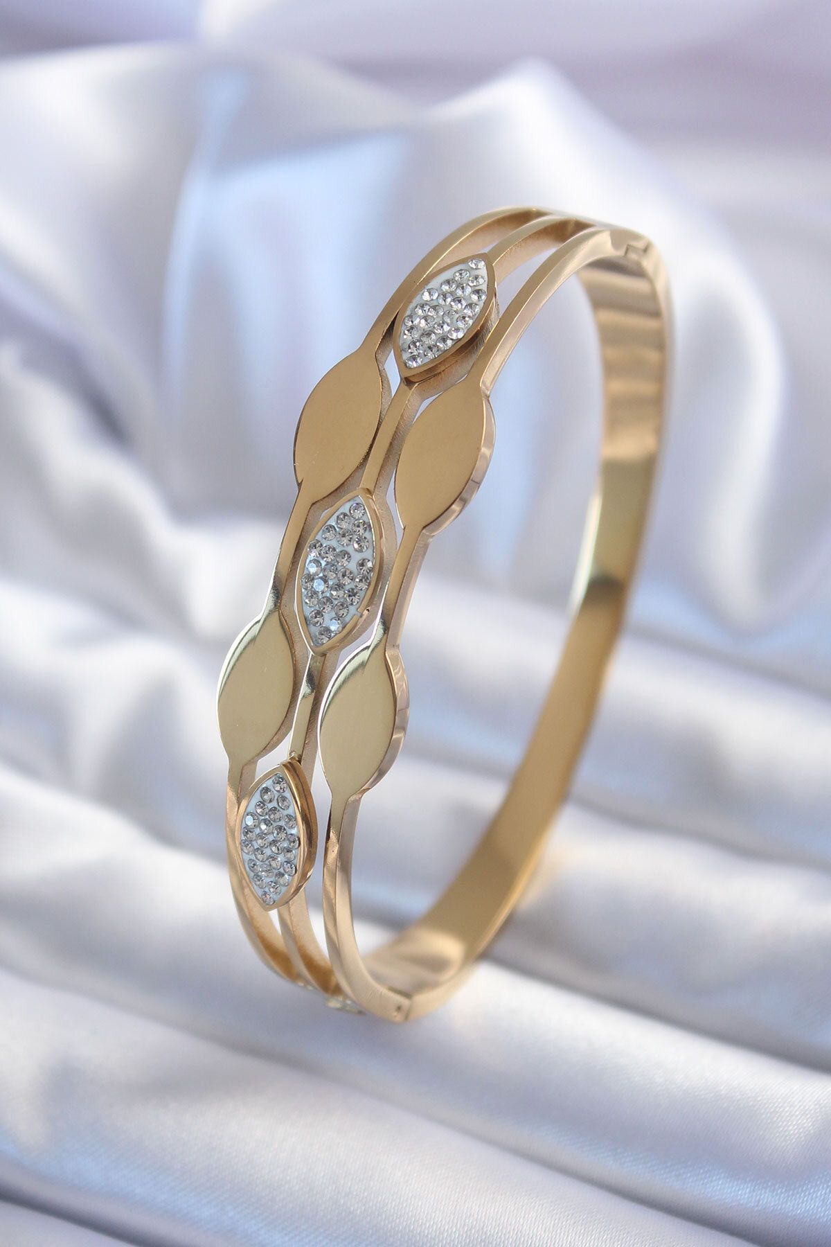 BirdoluSepet 316L Çelik Gold Renk Arpa Model Zirkon Taş Detay Kadın Kelepçe Bileklik