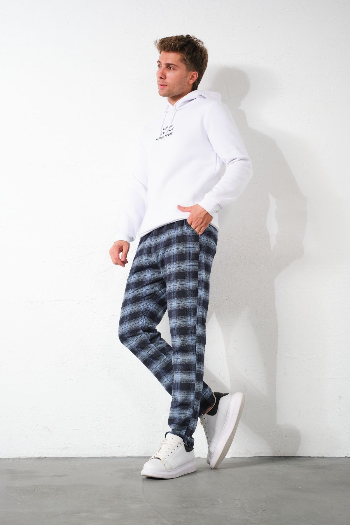 Domoda-Navy Blue Plaid Flannel Pajama Bottoms Relaxed Fit Close-Fitting Cotton Men's Trousers 2