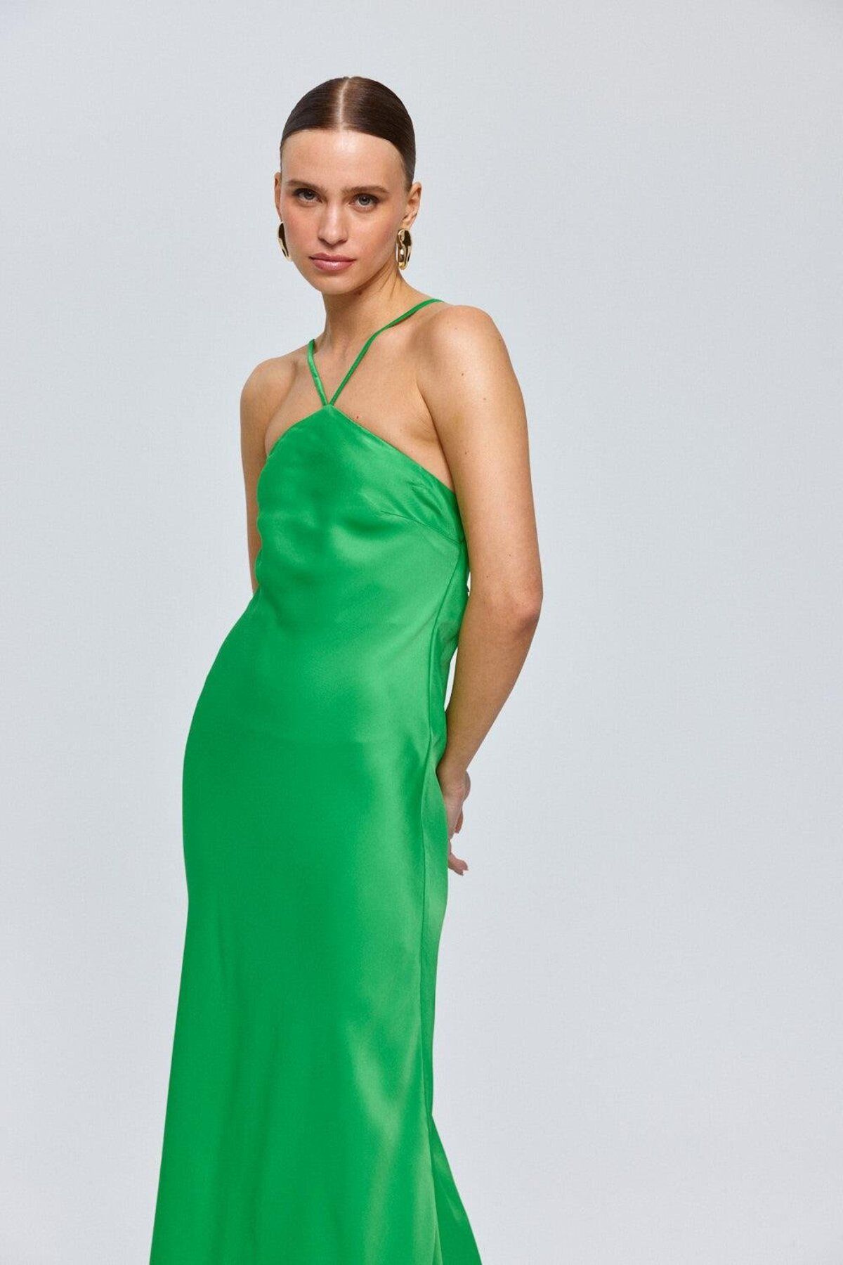 Tuba Butik-Halter Neck Satin Green Long Dress 3