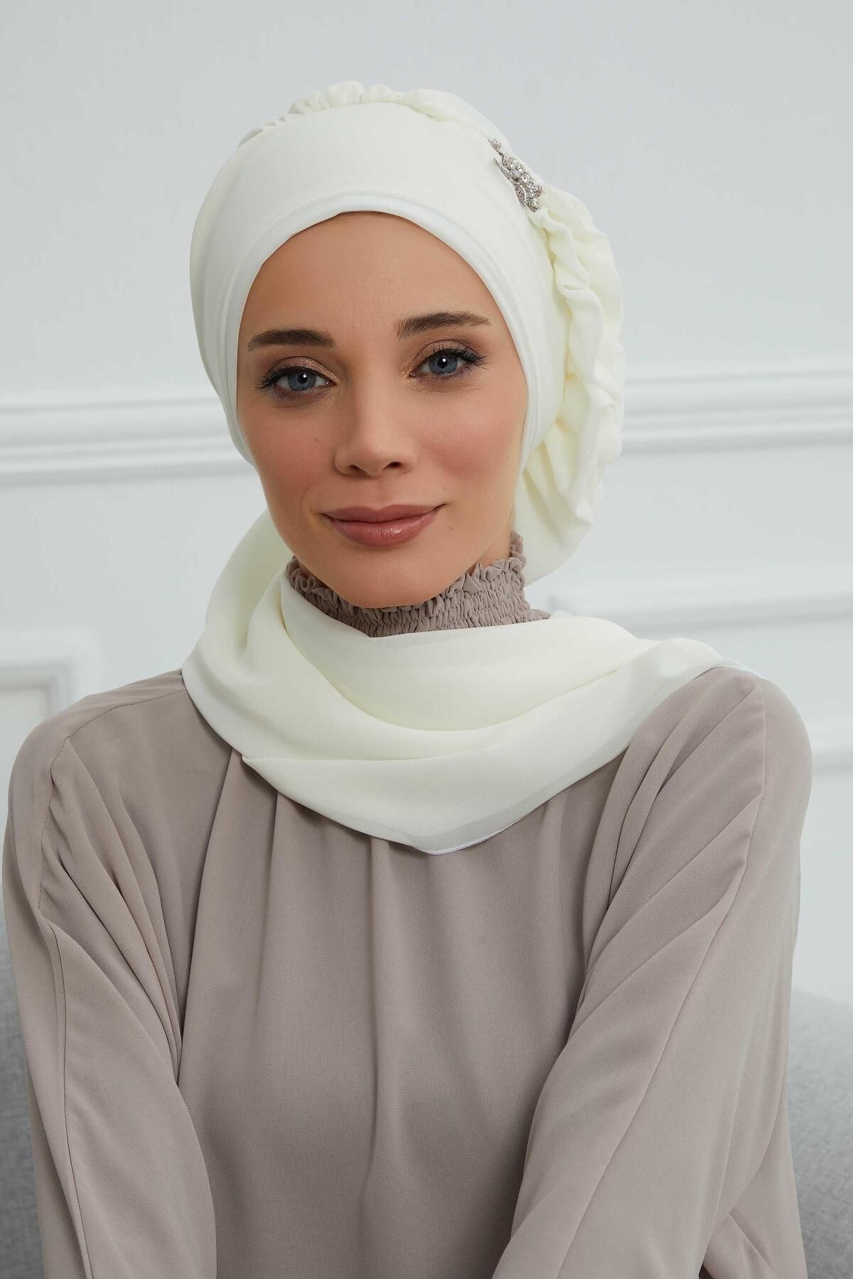 Aisha's Design روسری شیفون آماده با زواید کناری و لوازم جانبی نقره ای,ht-106,ht-106