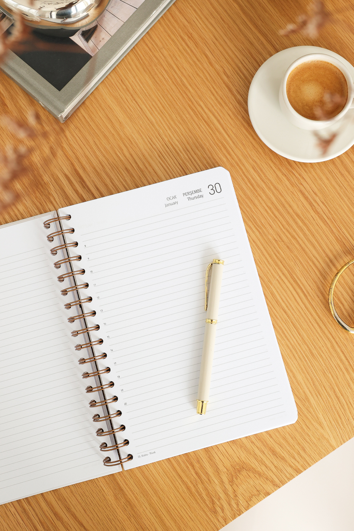 Matt Notebook-جدول أعمال يومي حلزوني لعام 2025 - 16x24 سم 12 شهرًا منقط 3