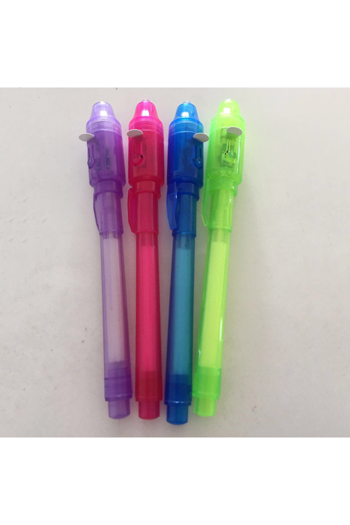 ۴ عدد قلم نورانی جادویی بنفش، ۲ در ۱، کمبو چراغ سیاه UV برای طراحی با جوهر نامرئی، قلم آموزشی