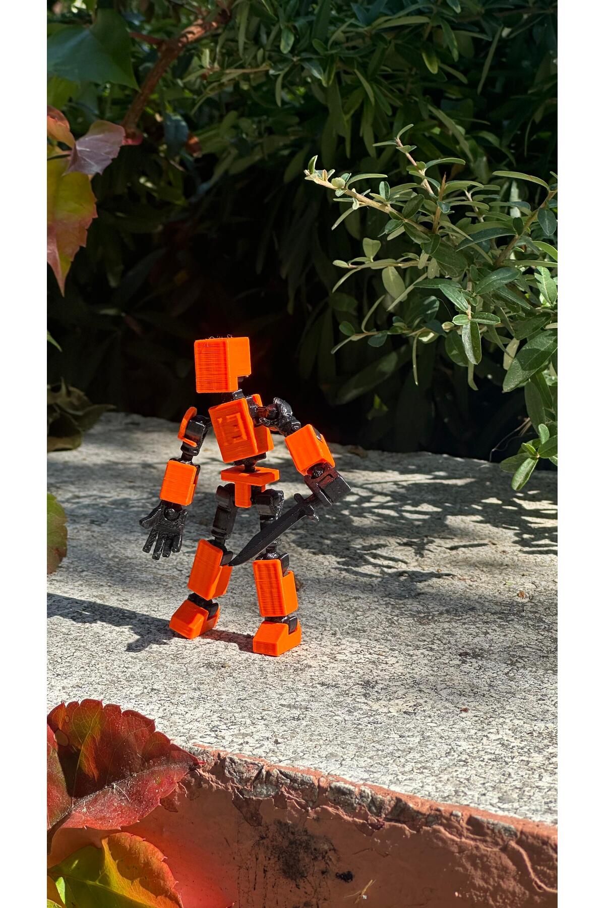 Loopify Hareketli Mini 13 Robot Oyuncak 8 Cm - Turuncu Siyah 1 Adet