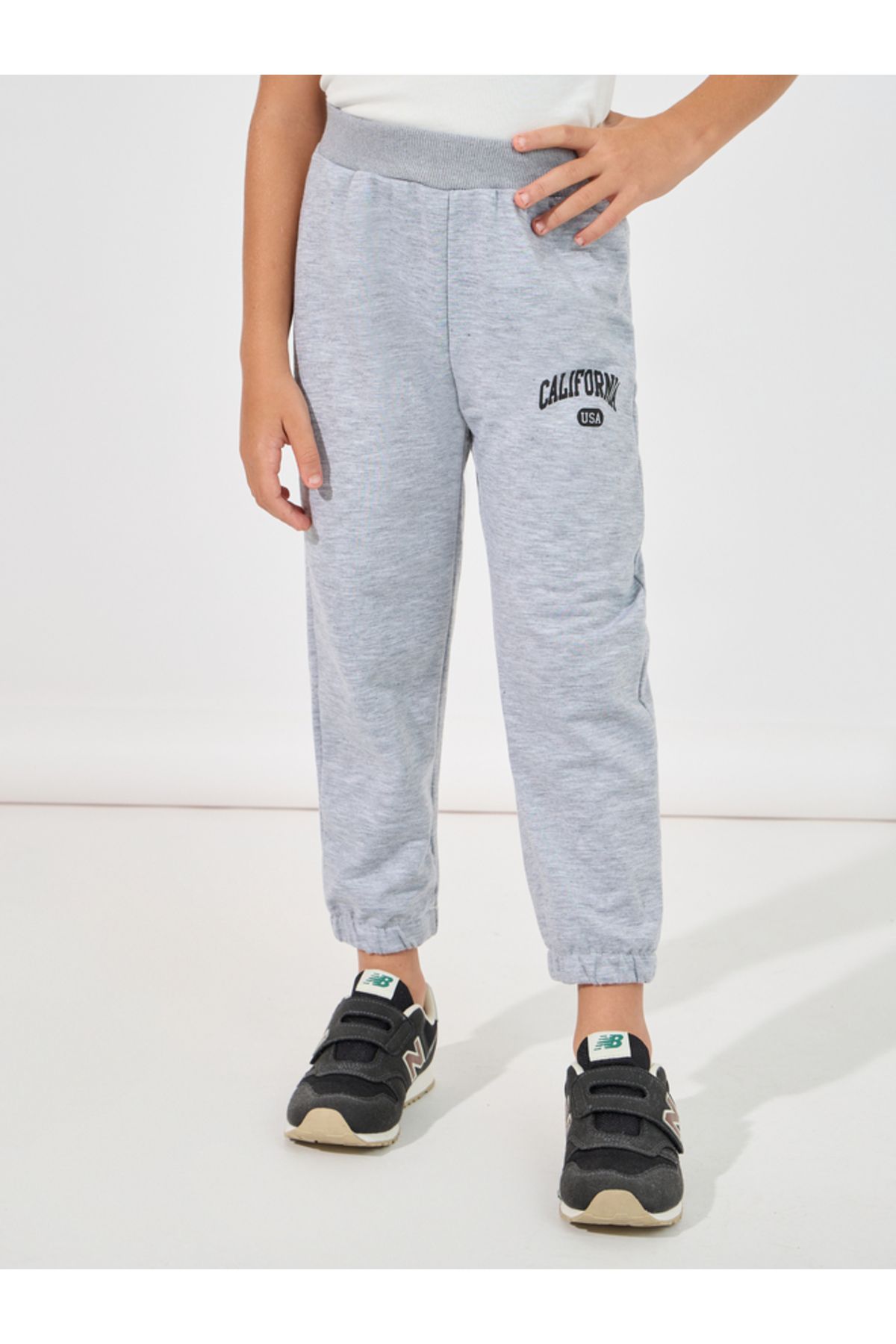 Styli-California Print Elastic Cuff Joggers 1