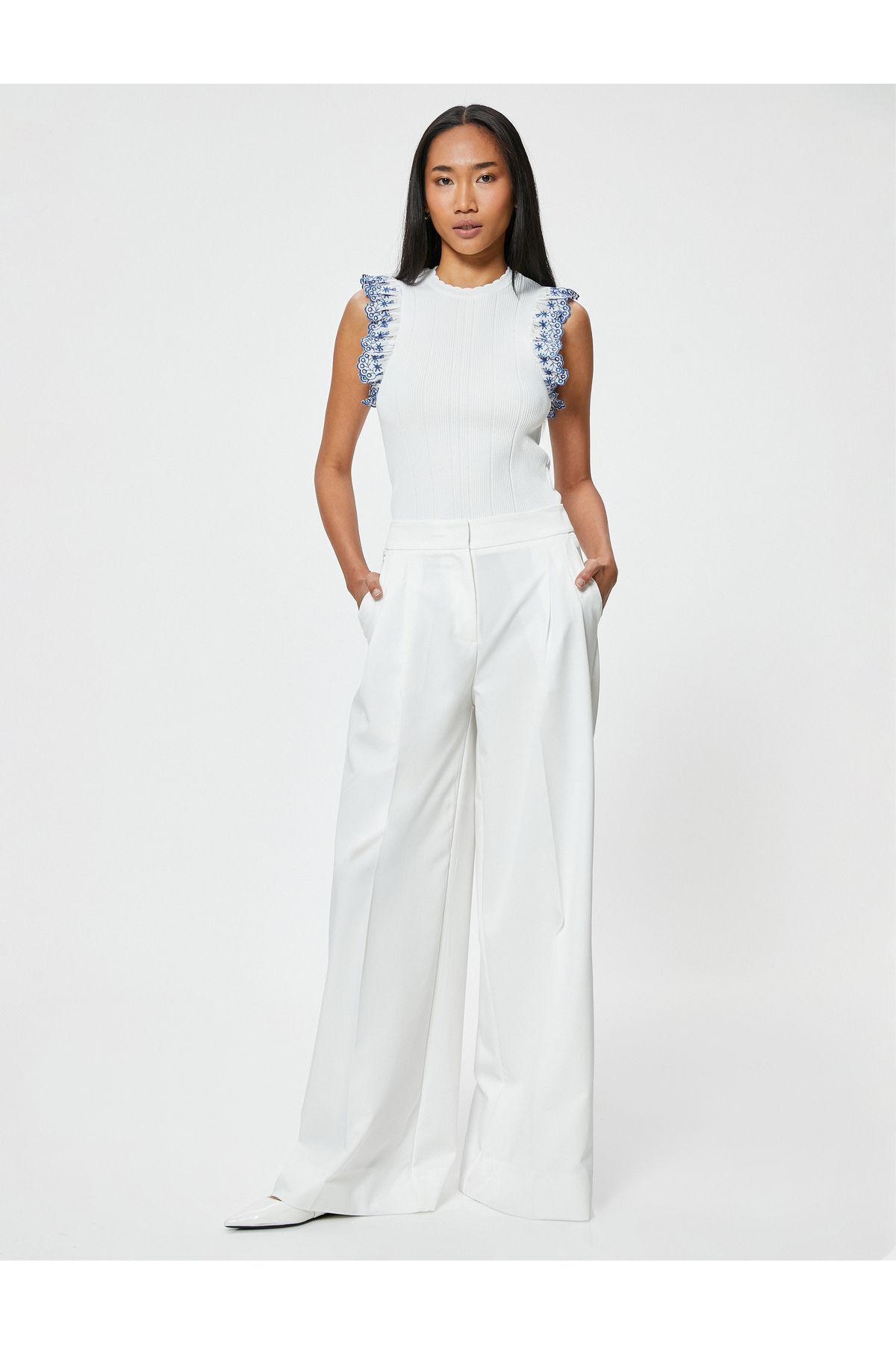 Koton-Color Contrast Thin Knitwear - Ruffle and Scallop Detail, Top Sleeveless 2