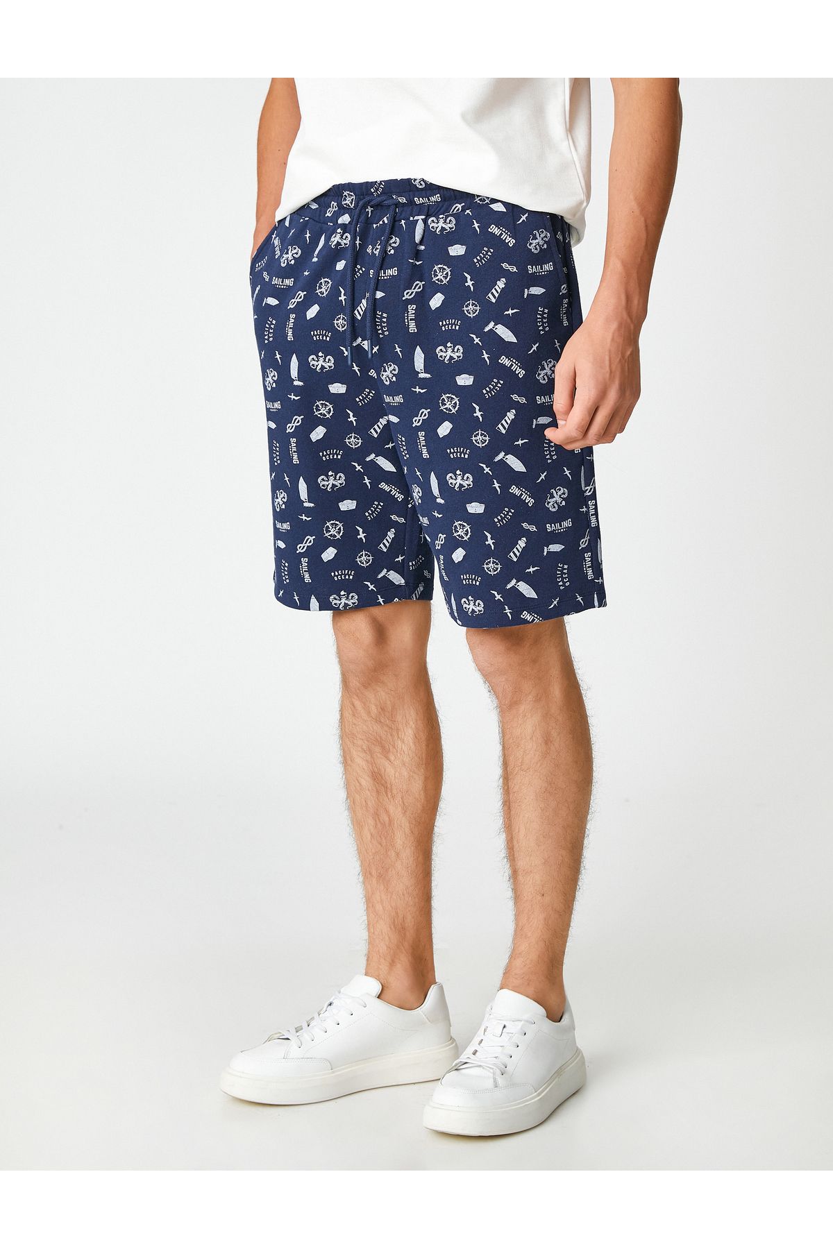 Koton-Shorts Tie Waist Pocket Print Detailed 3