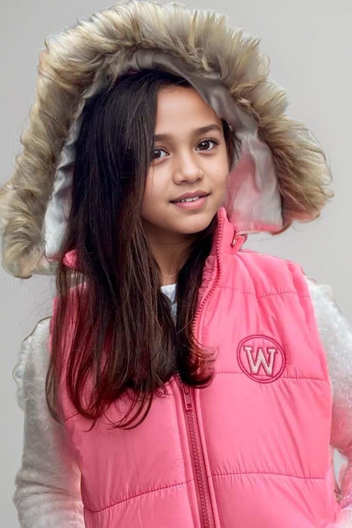Riccotarz-Girl's Pink Inflatable Vest with Feather and Snap-On Hat and Zippered Open Close 3