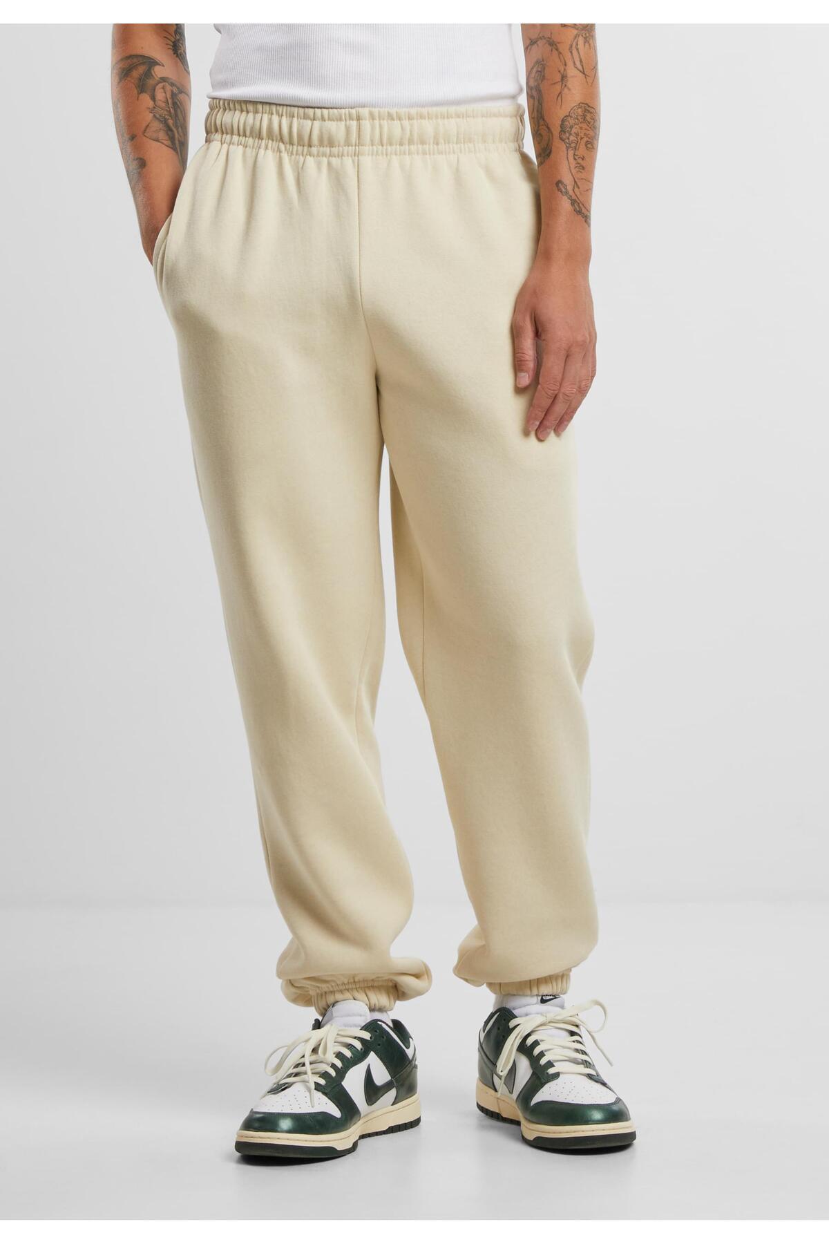 complete the look image