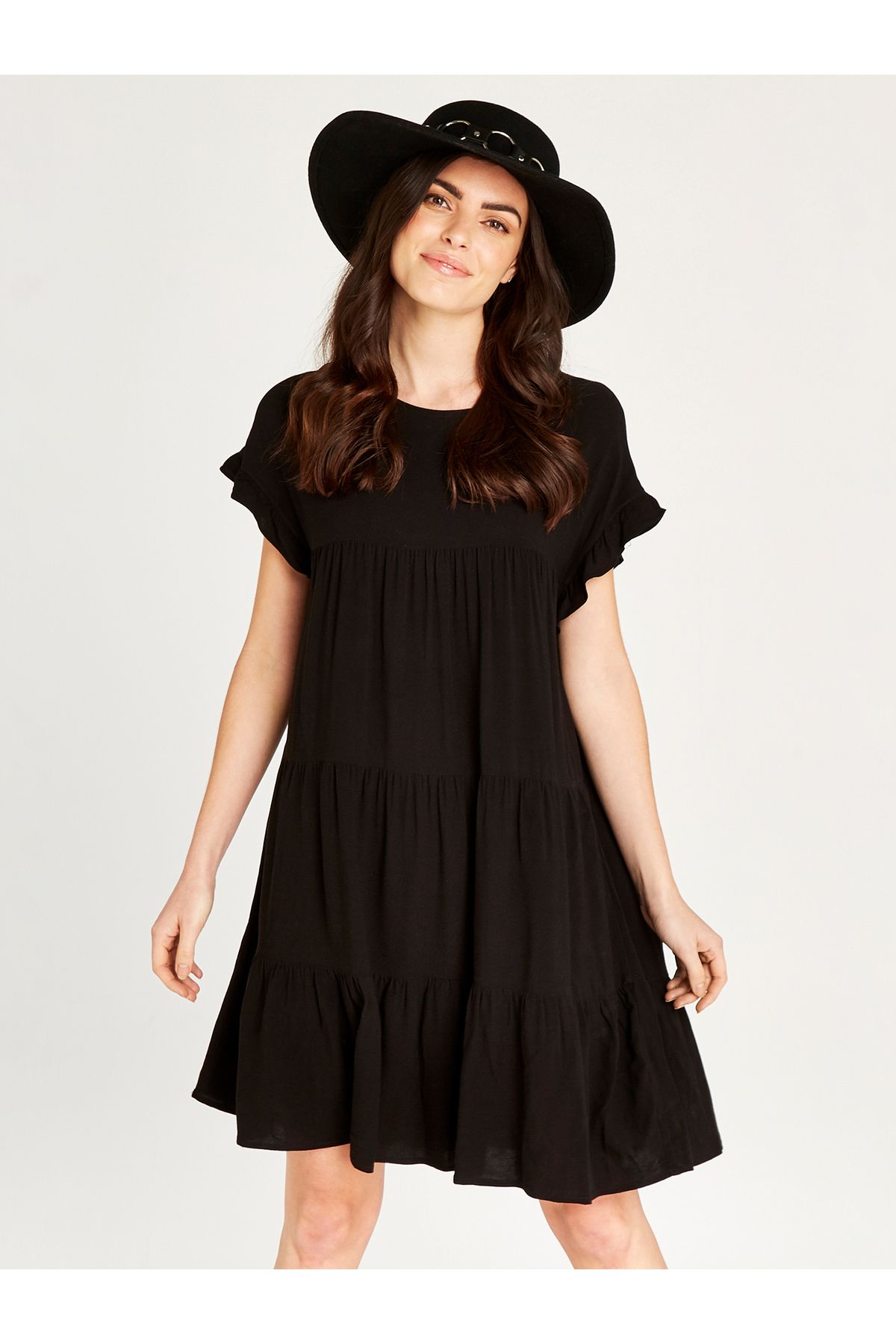 complete the look image