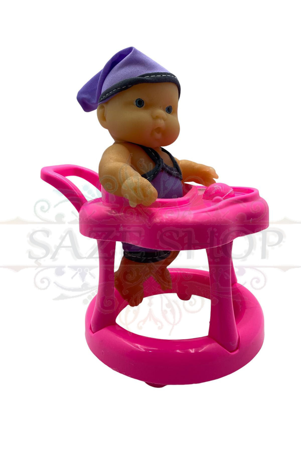 SAZE Bebek ve Yürüteci Bebeklerin elbiseleri farklılık gösterebilir. OYUNCAK TEKERLEKLİ YÜRÜTEC VE BEBEGİ fotoğrafı 3 (önizleme)