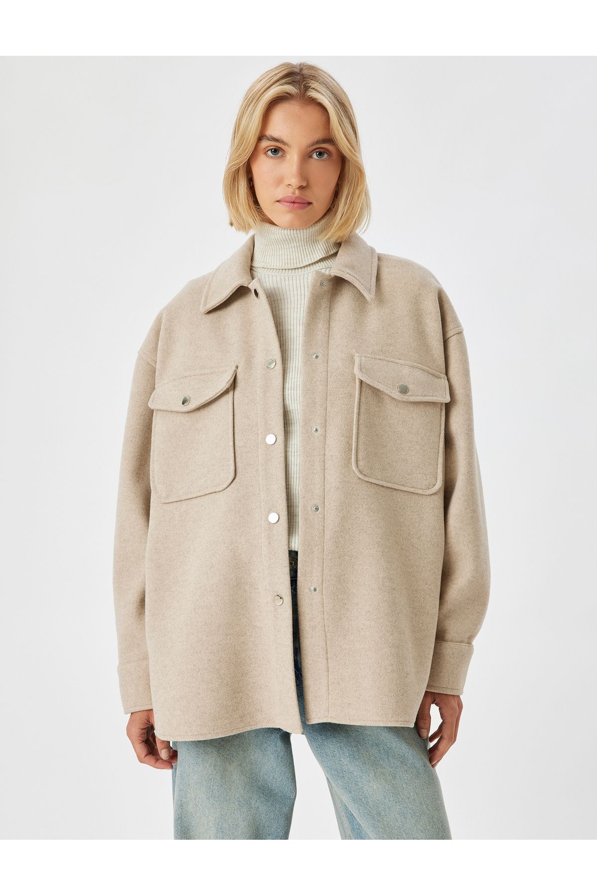Koton-Weiche, strukturierte Hemdjacke – hüftlang, mit Kappe und Taschendetail 3