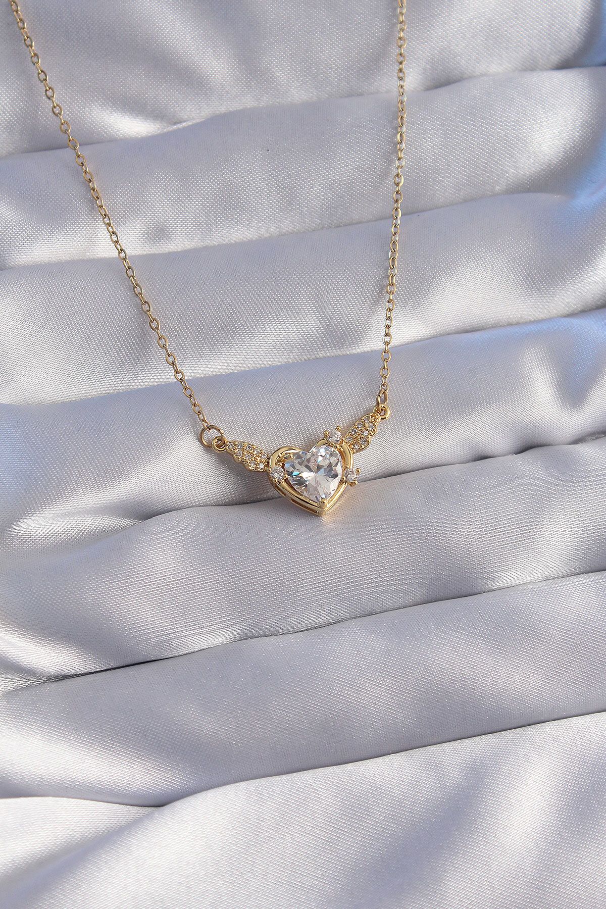 New Things 316L Çelik Zincir Gold Renk Zirkon Taşlı Kanatlı Kalp Kolye