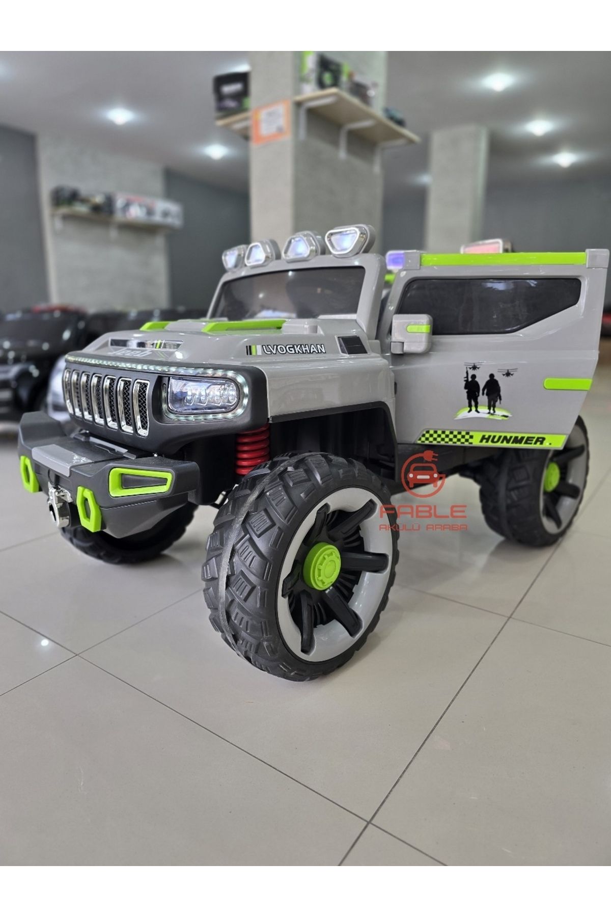 Fable Hummer Jeeb! 12V, Kauçuk Lastik 4X4, Bluetooth Müzik, Yan Bagaj, Telsiz, Tepe Lambali