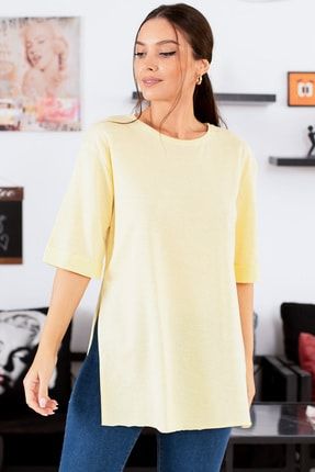 Kadın Açık Sarı Yuvarlak Yaka Geniş Kollu Yani Yirtmaçli T-Shirt ARM-19Y012003