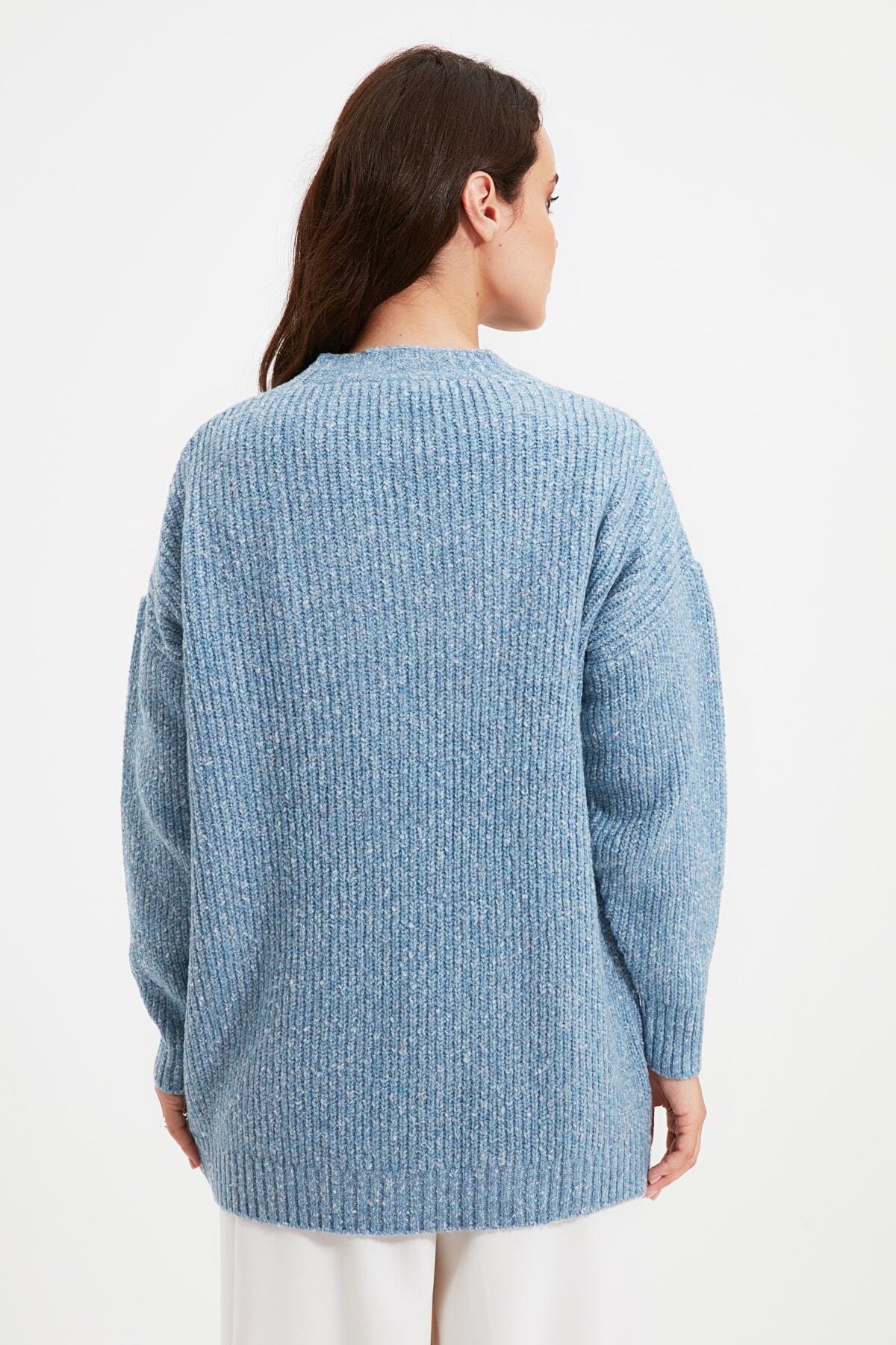 Trendyol Modest-Cardigan moale tricotat cu decolteu în V cu nasturi albastru TCTAW22HI0397 5