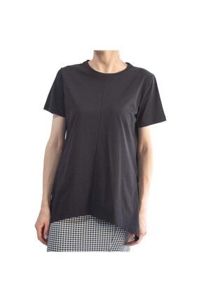 Kadın Siyah Yuvarlak Yaka Yırtmaçlı T-shirt G-013