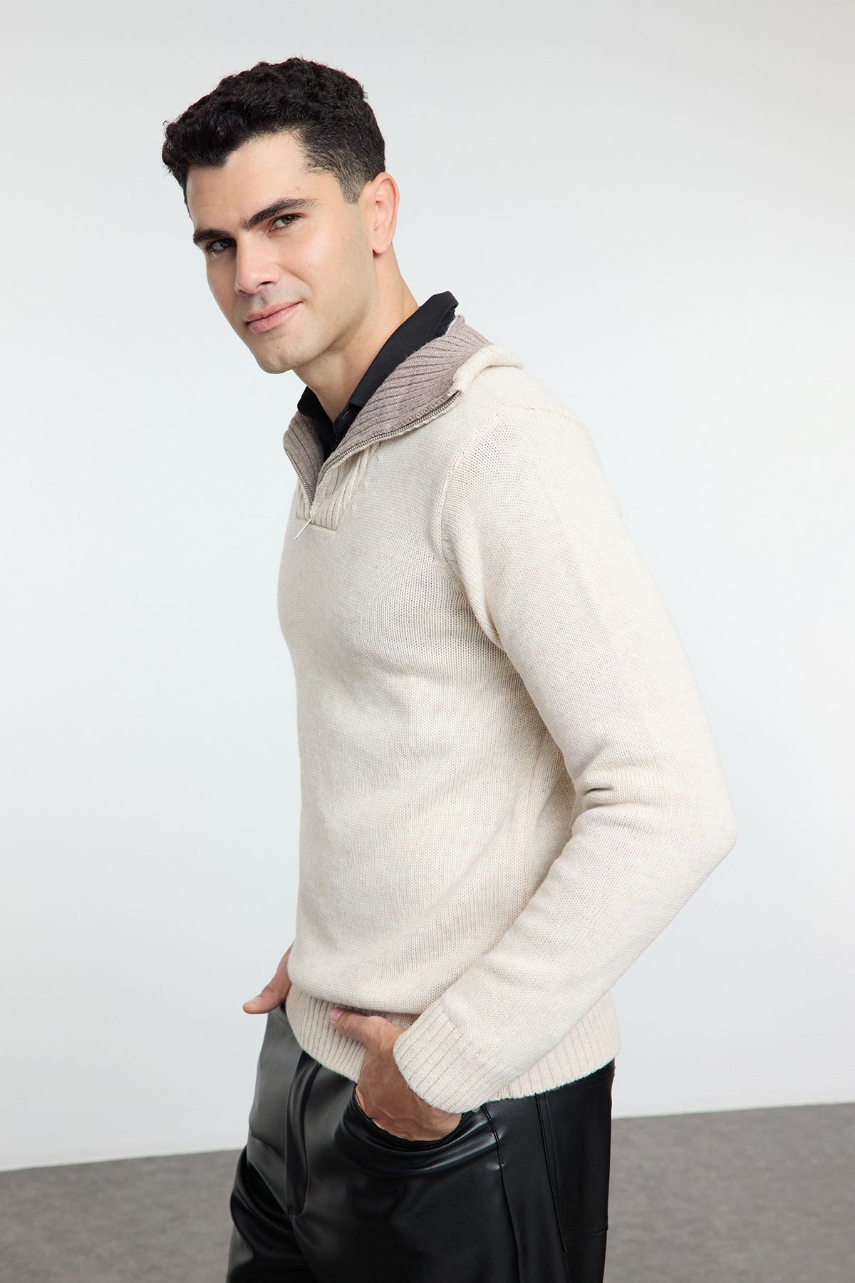 Trendyol Collection-Beige Plain Knitwear Sweater - Casual, Half Turtleneck Tmnaw25Kz00008 1