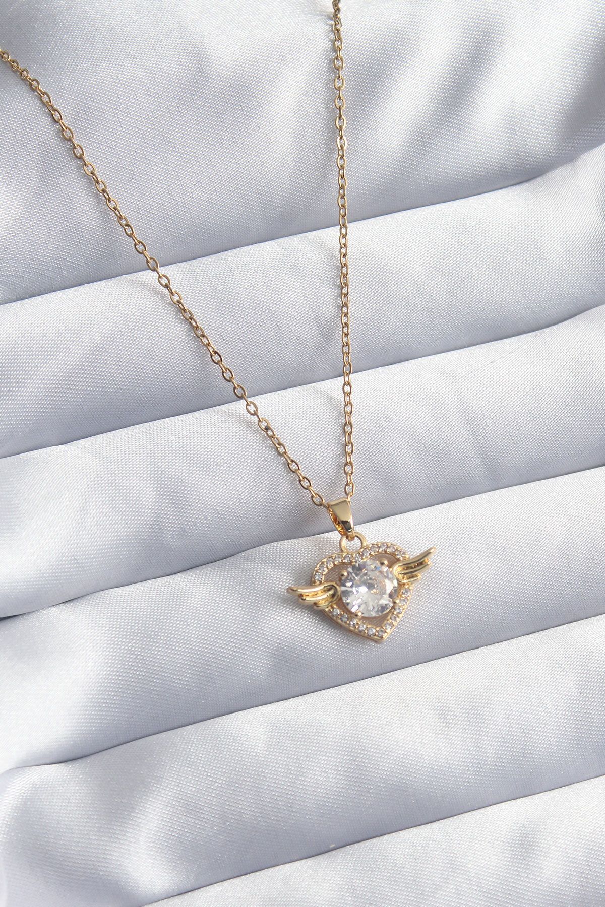 New Things 316L Çelik Gold Renk Zincir Zirkon Taşlı Kalp Model Kadın Kolye