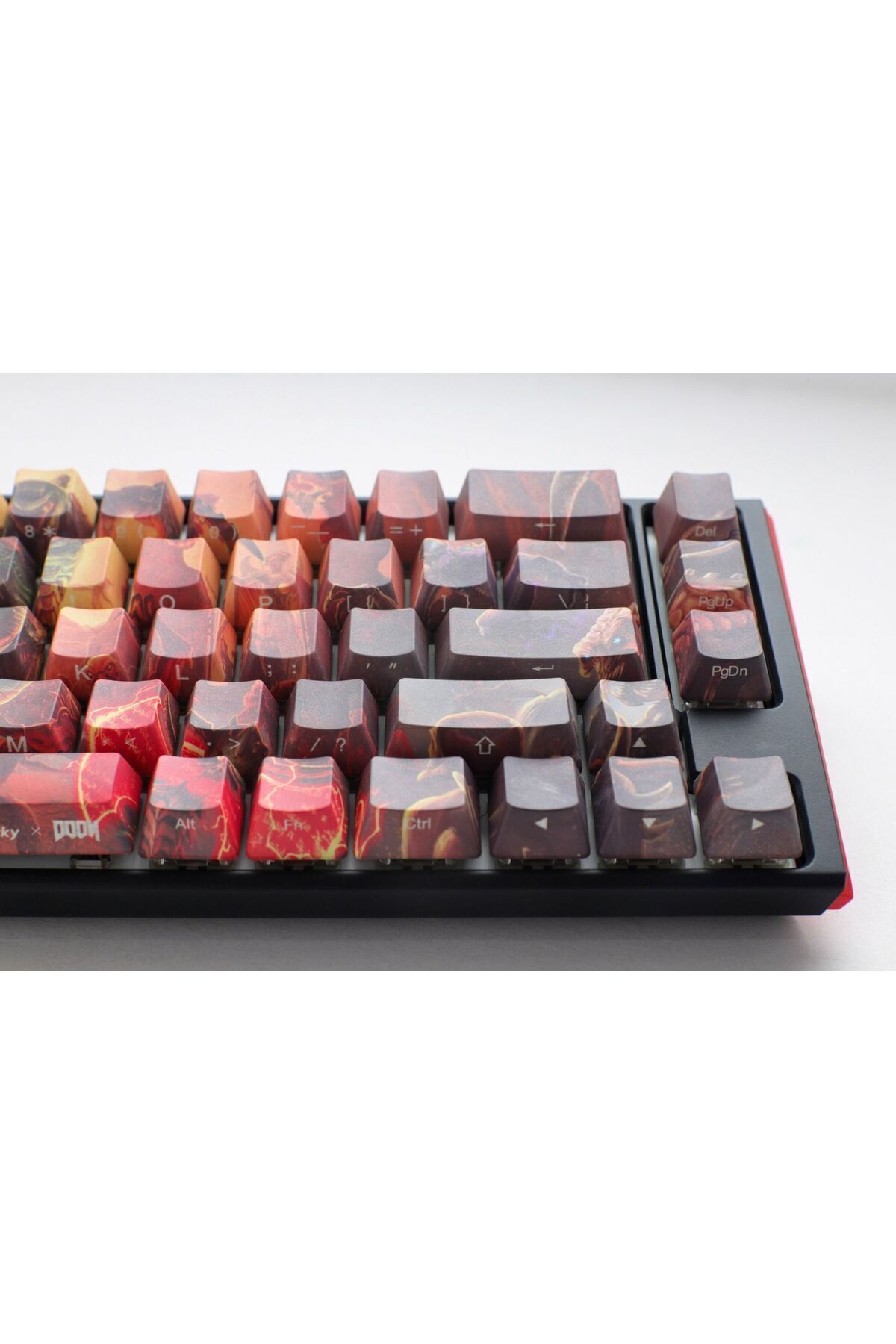 Ducky-DOOM , RGB, SF 65%, Cherry Red Key Mechanical Gaming Keyboard 3