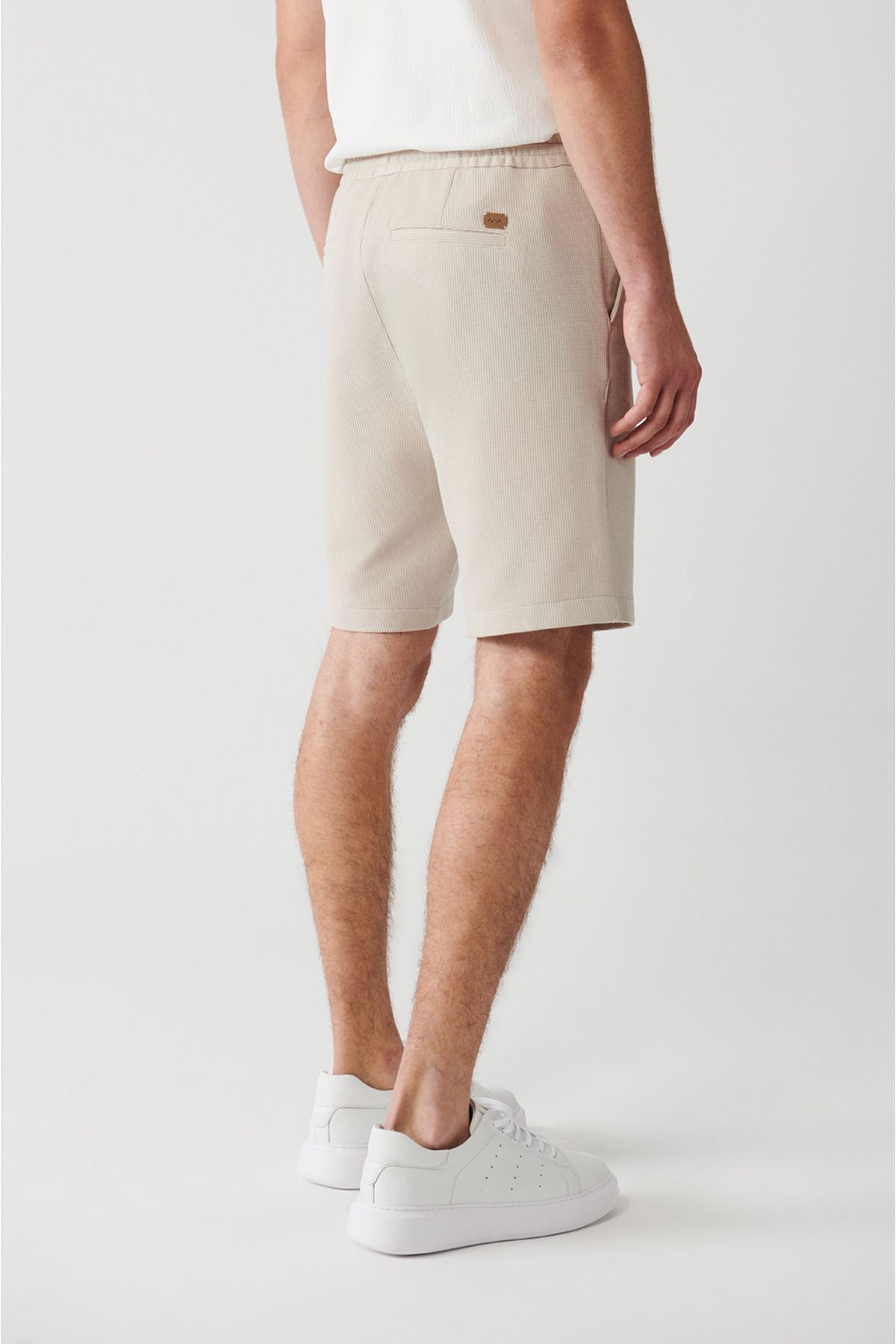 Avva-Men's Beige Easy-Iron Elastic Waist Lace-Up Cotton Shorts A31Y3731 5