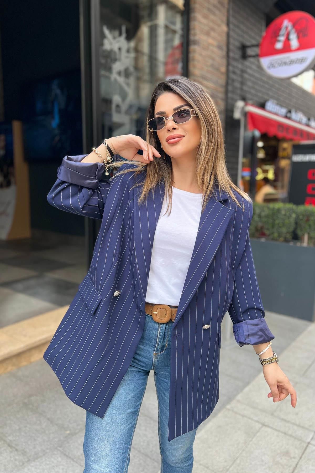 Eswomes Omzu Pileli Çizgili Ceket Lacivert