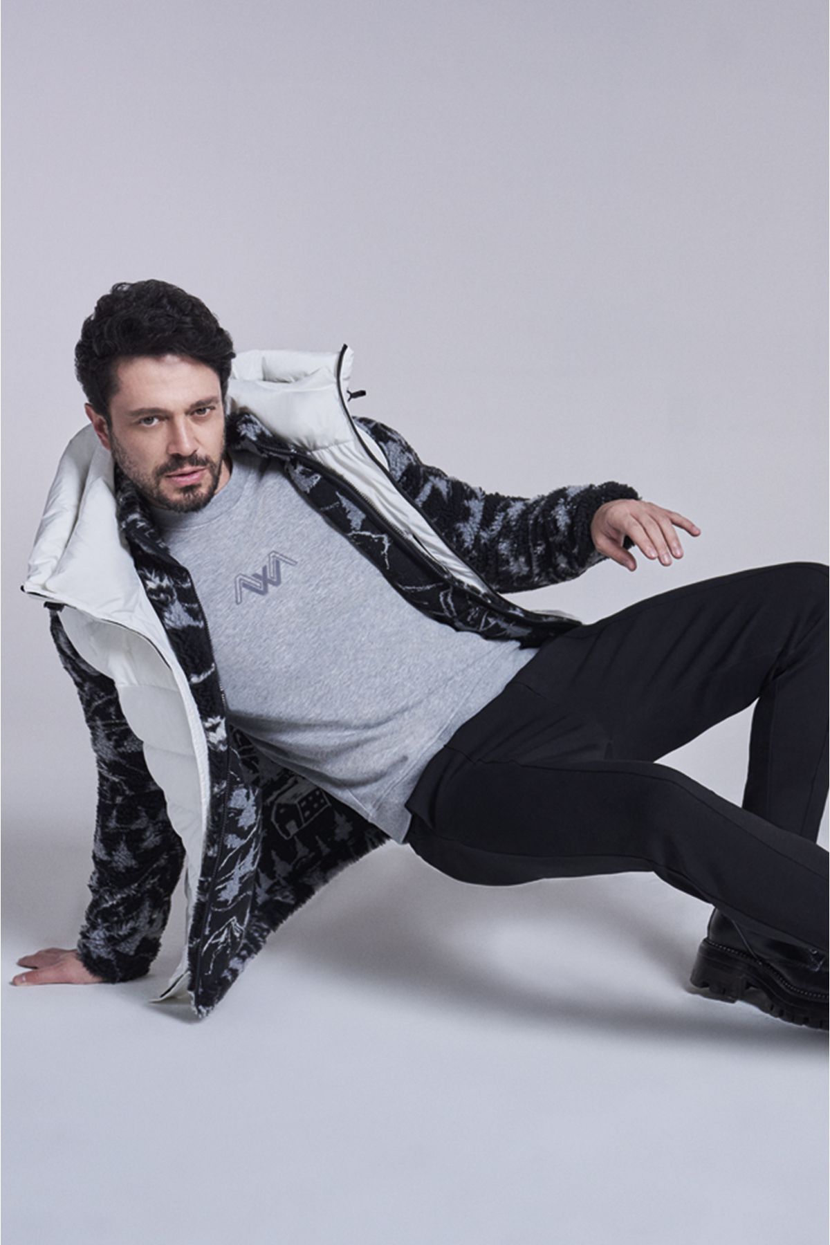 complete the look image