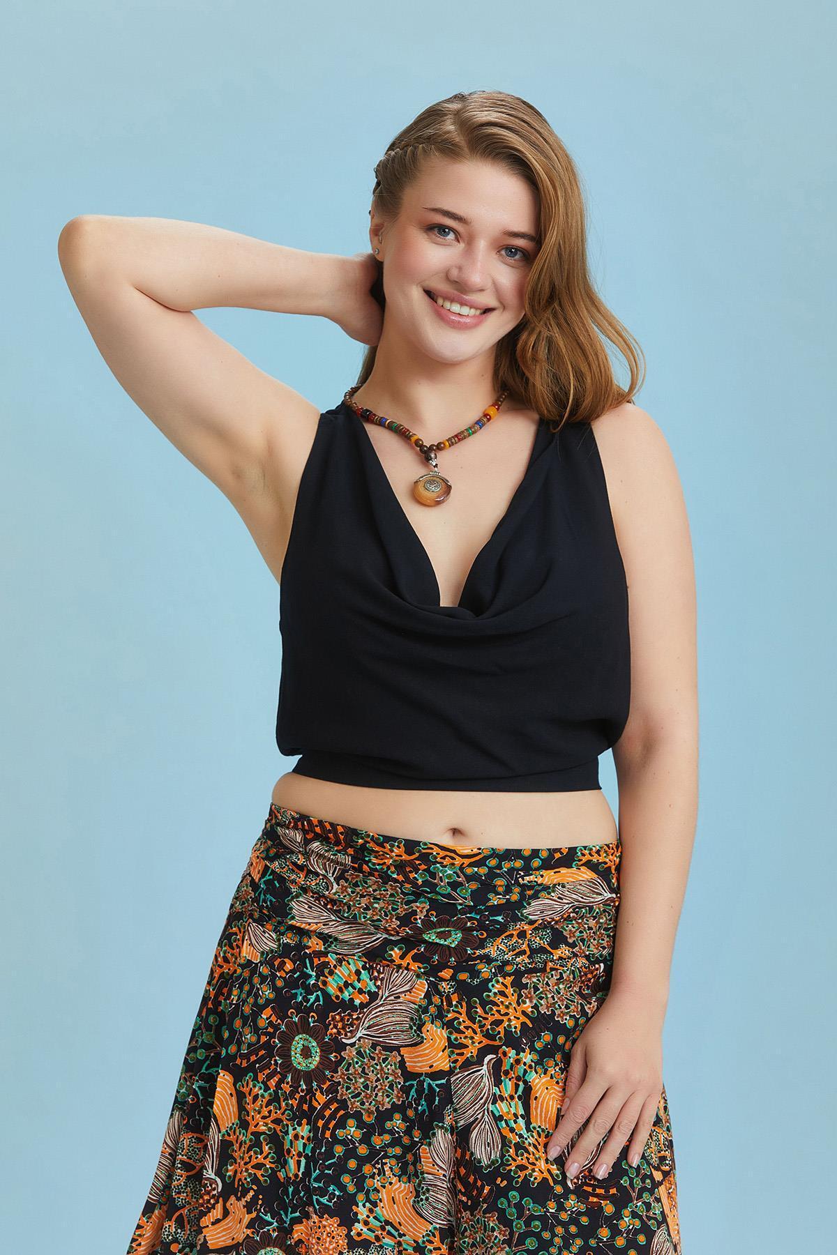 Los banditos-Elastic Sleeveless Degaje Neck Black Stylish Plus Size Blouse 3