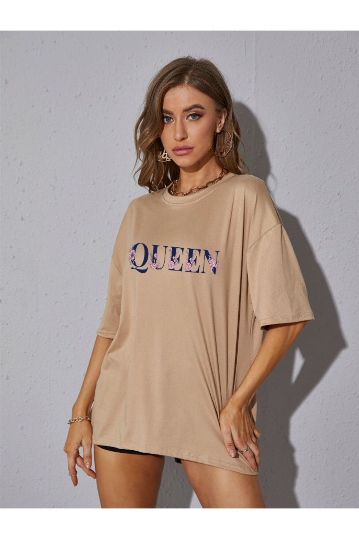 FECCY Oversize Çiçekli Queen Baskılı Kadın Pembe Tişört