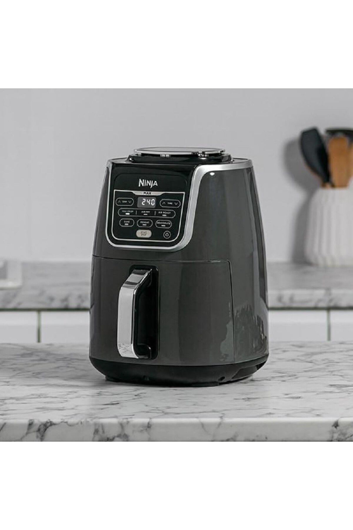 NINJA-Air Fryer Max 5.2L - Temperature Control and Defrost Function 3