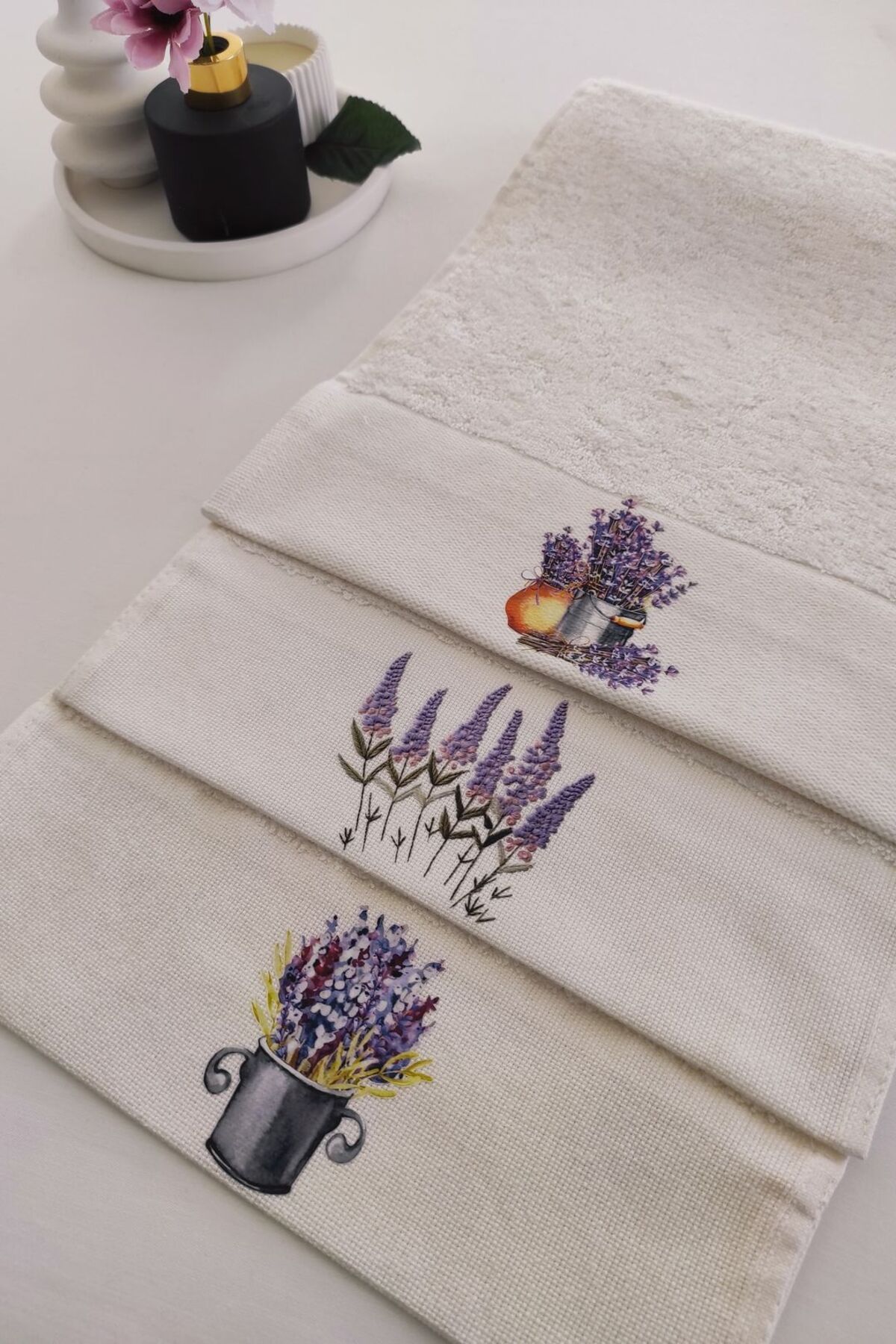 Sevim-Lavender 3-Piece Printed Kitchen and Guest Towel Set - Ecru Hand Towel - 30X50 cm 2