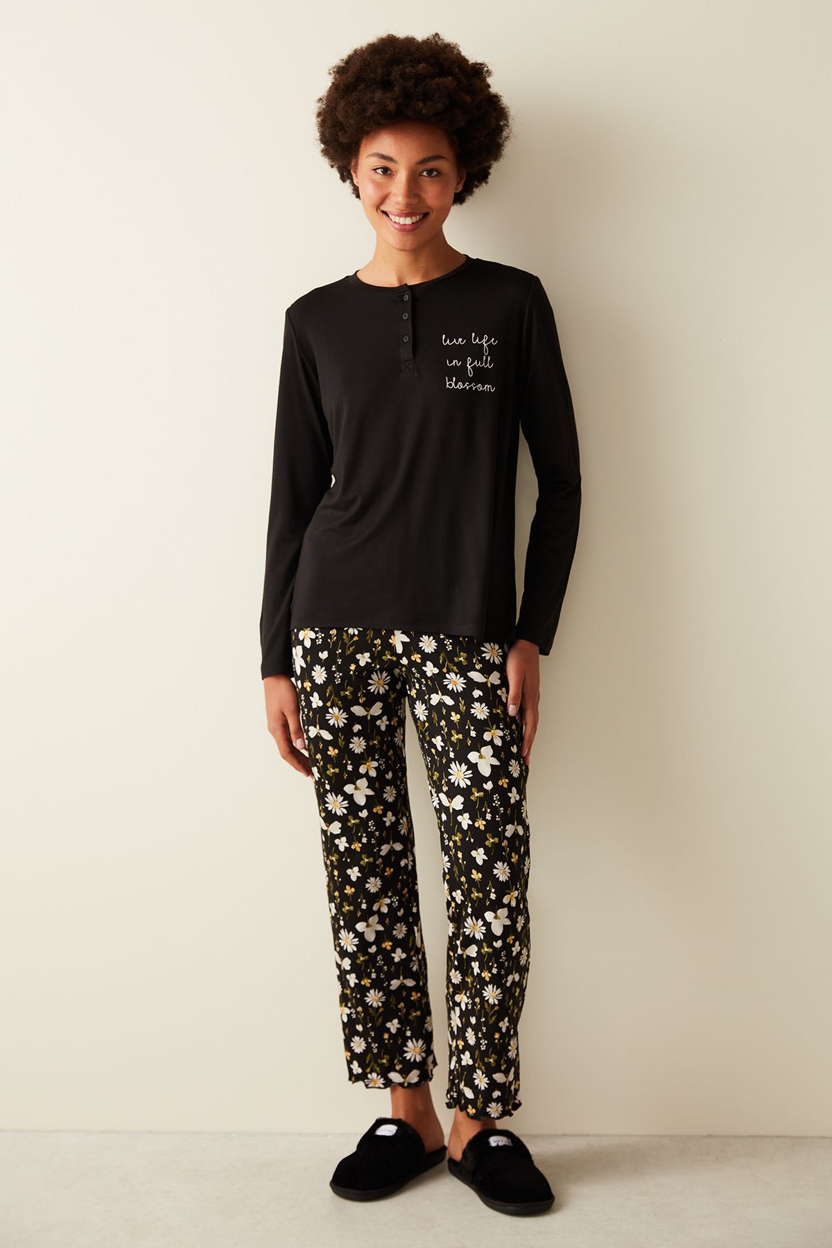 Penti-Blossom Solid T-Shirt Black Pajama Top 1