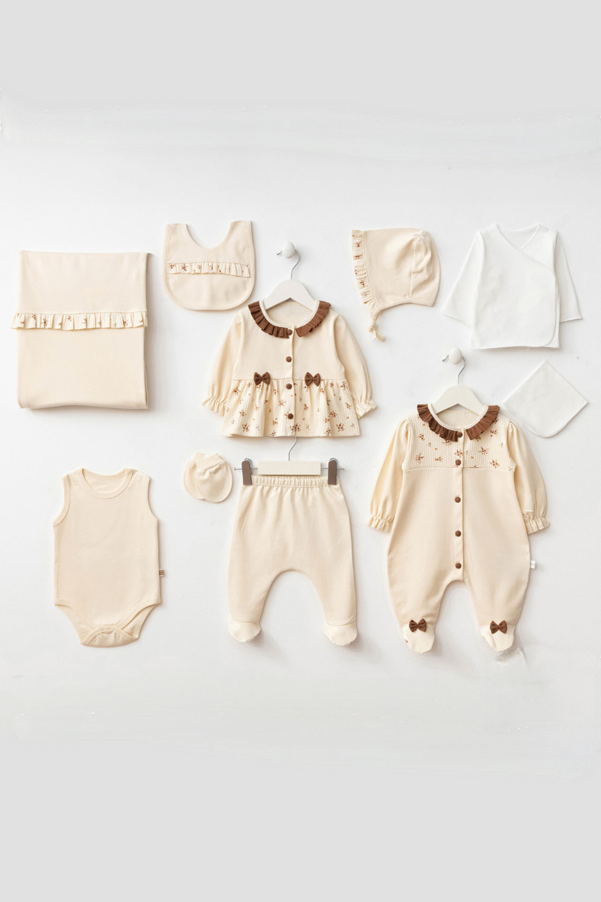 Cherub Baby Çıtır Çiçekli Fırfırlı Yenidoğan Kız Bebek 10 Parça Hastane Çıkışı Zıbın Seti fotoğrafı 2 (önizleme)