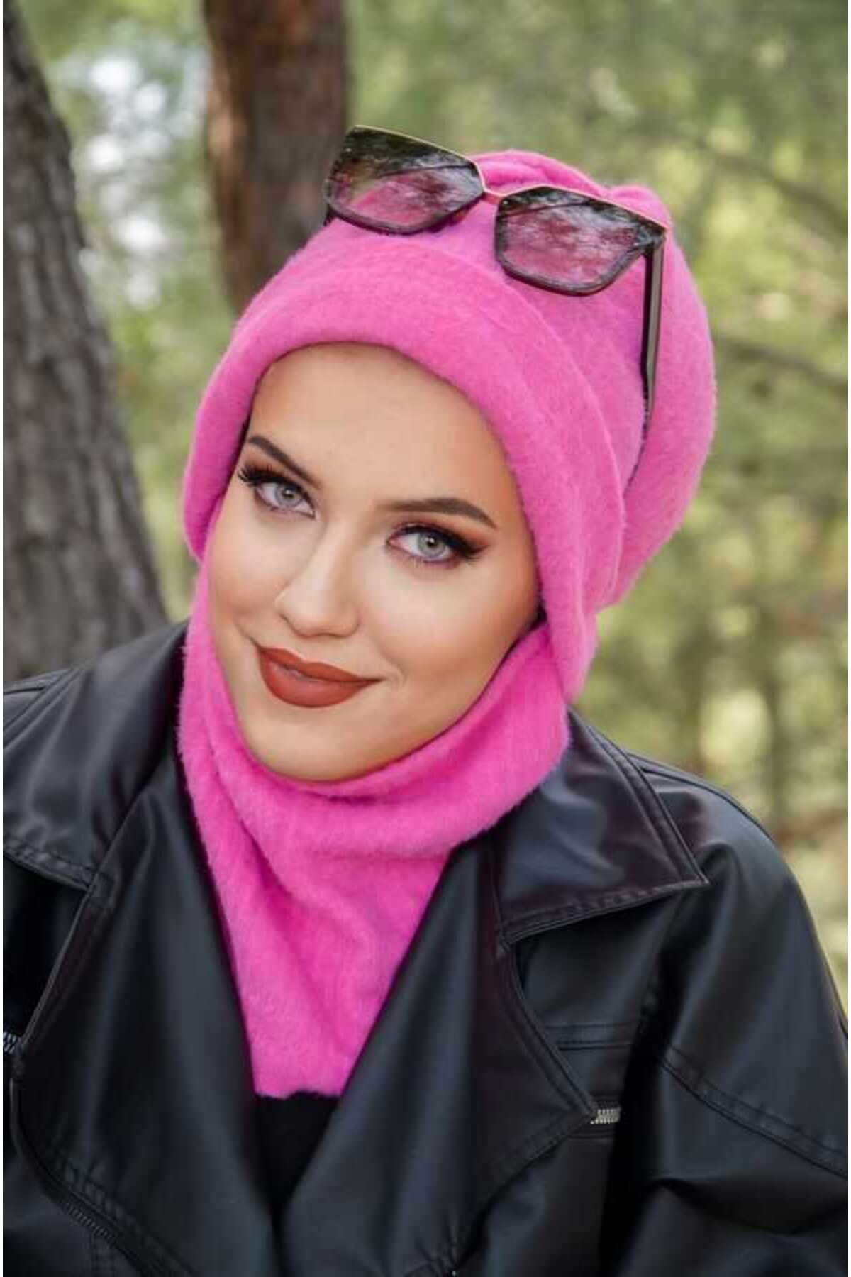 Aişe tesettür-Pink Masked Beanie 5