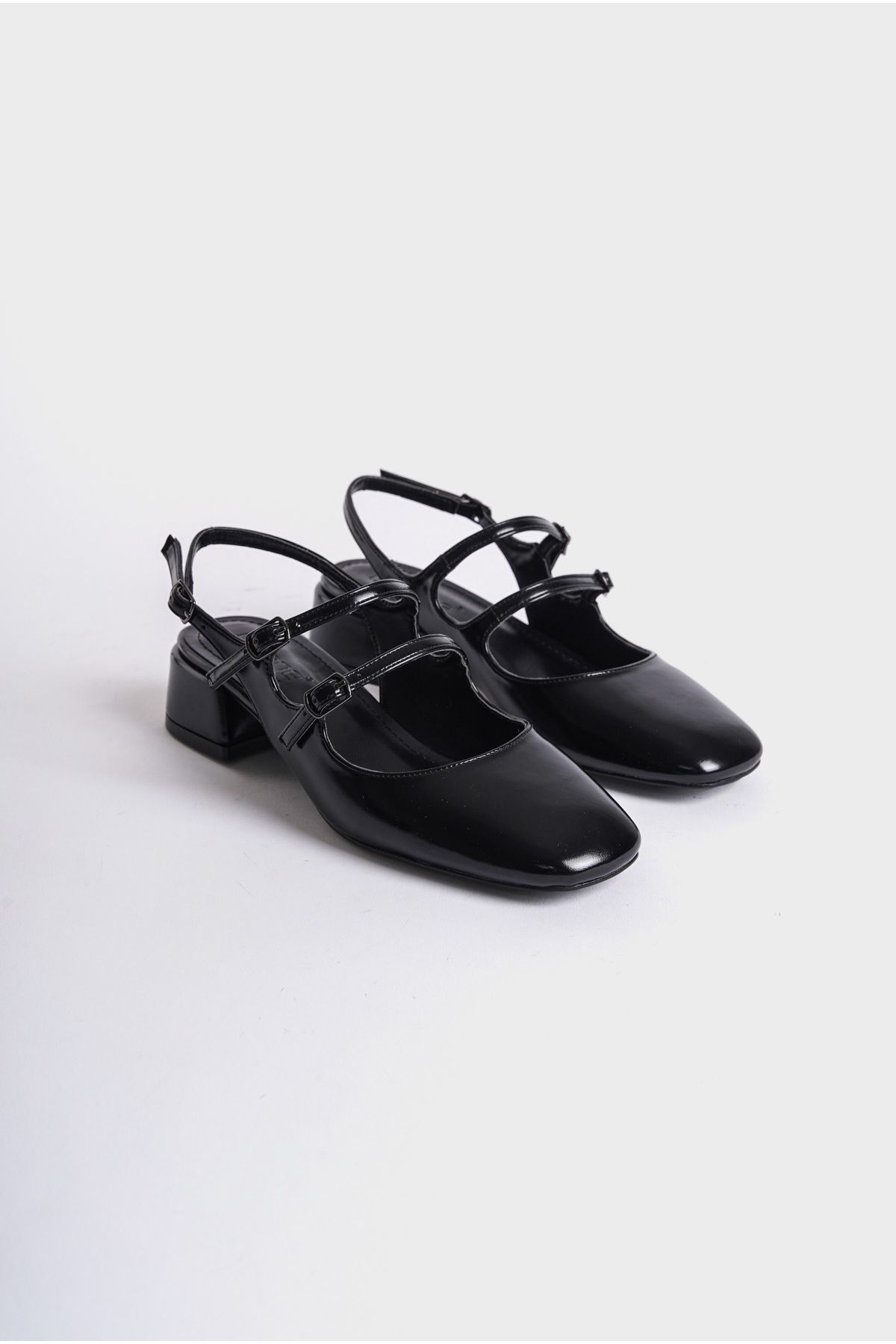 کفش پاشنه کلاسیک مشکی زنانه مری جین در پشت های دوتایی بیضی شکل Capone Outfitters