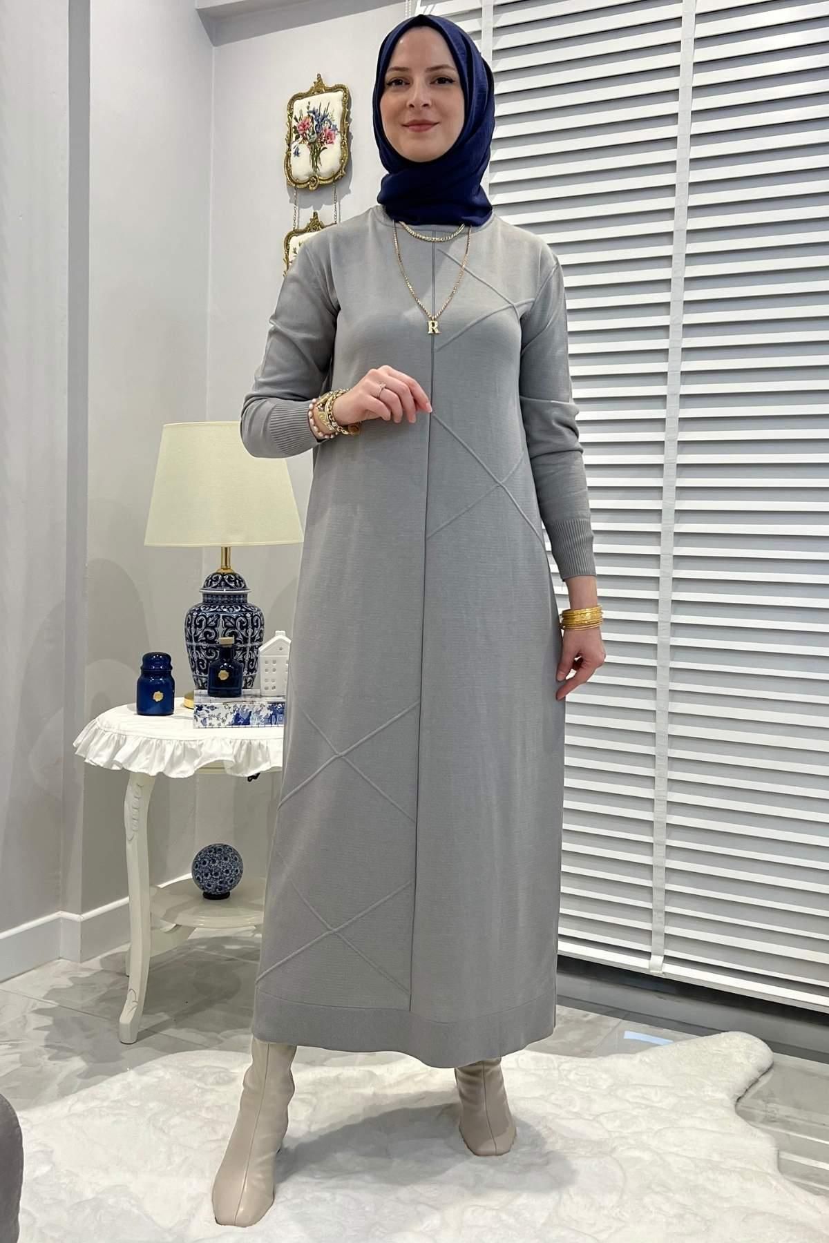 Rabia Şamlı-Armağan Gray Knitwear Dress 1