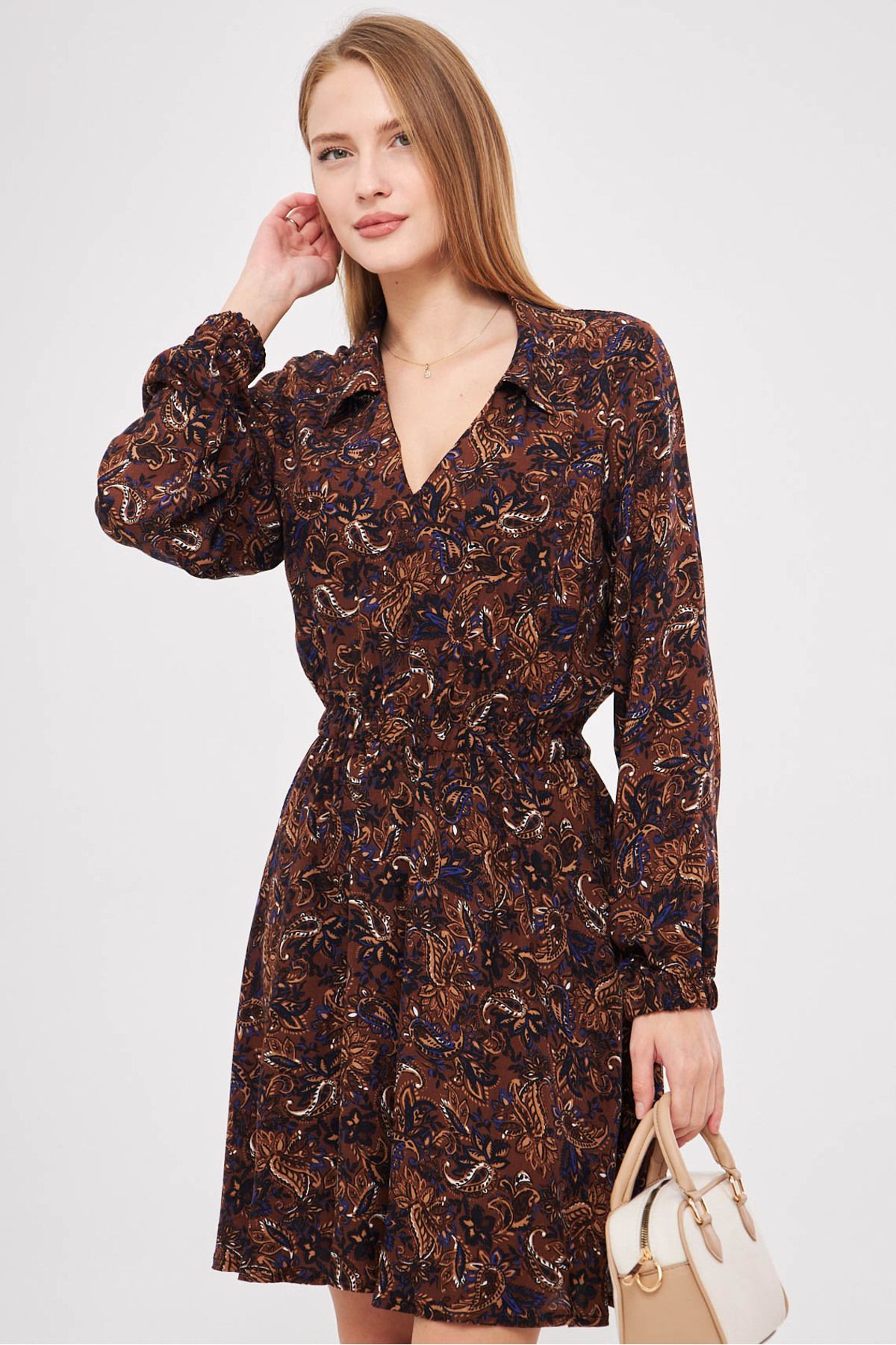 une robe en caoutchouc arm 25k001043