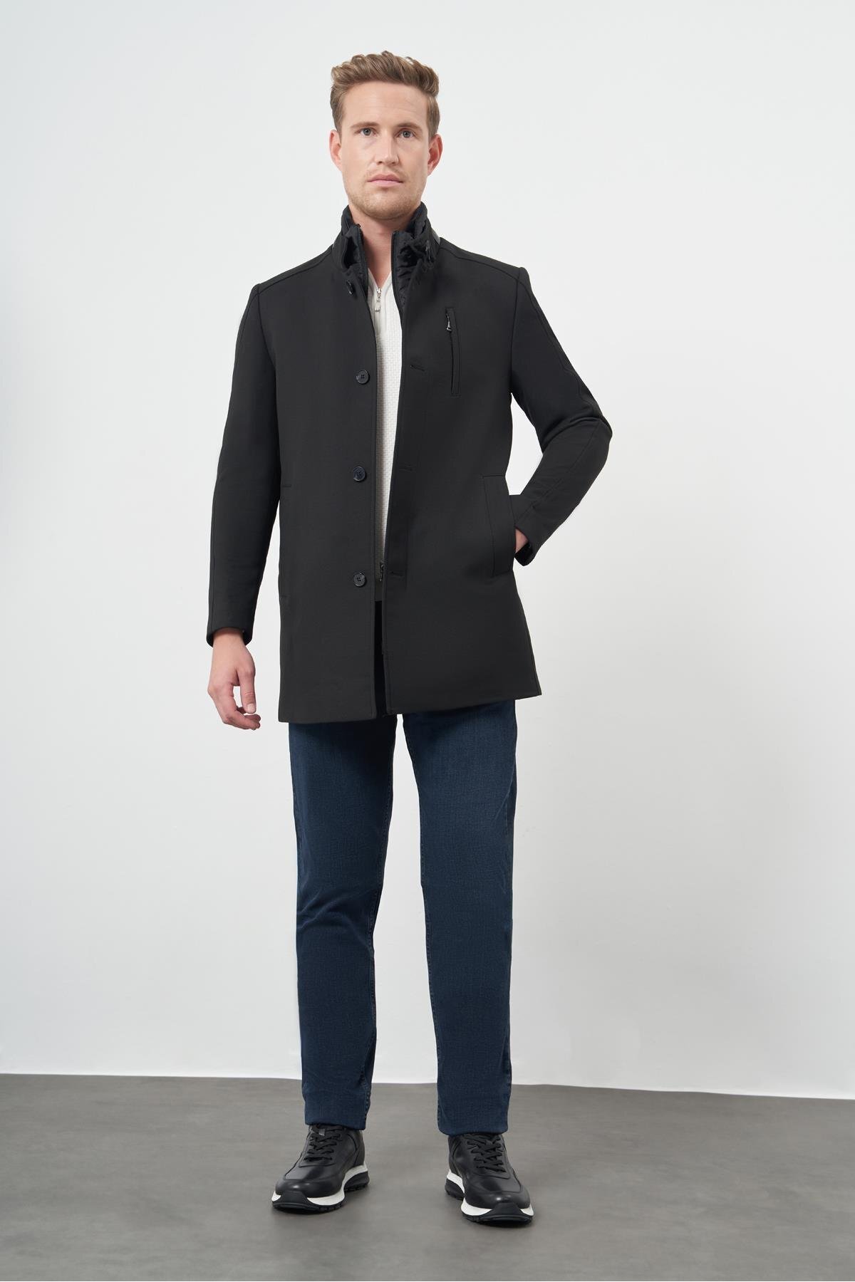 İmza  Siyah Kaşe Kürklü Yaka Düz Tek Yırtmaç Tam Kapitone Astar Slim Fit Classic Palto 1005245102 - Görsel 2