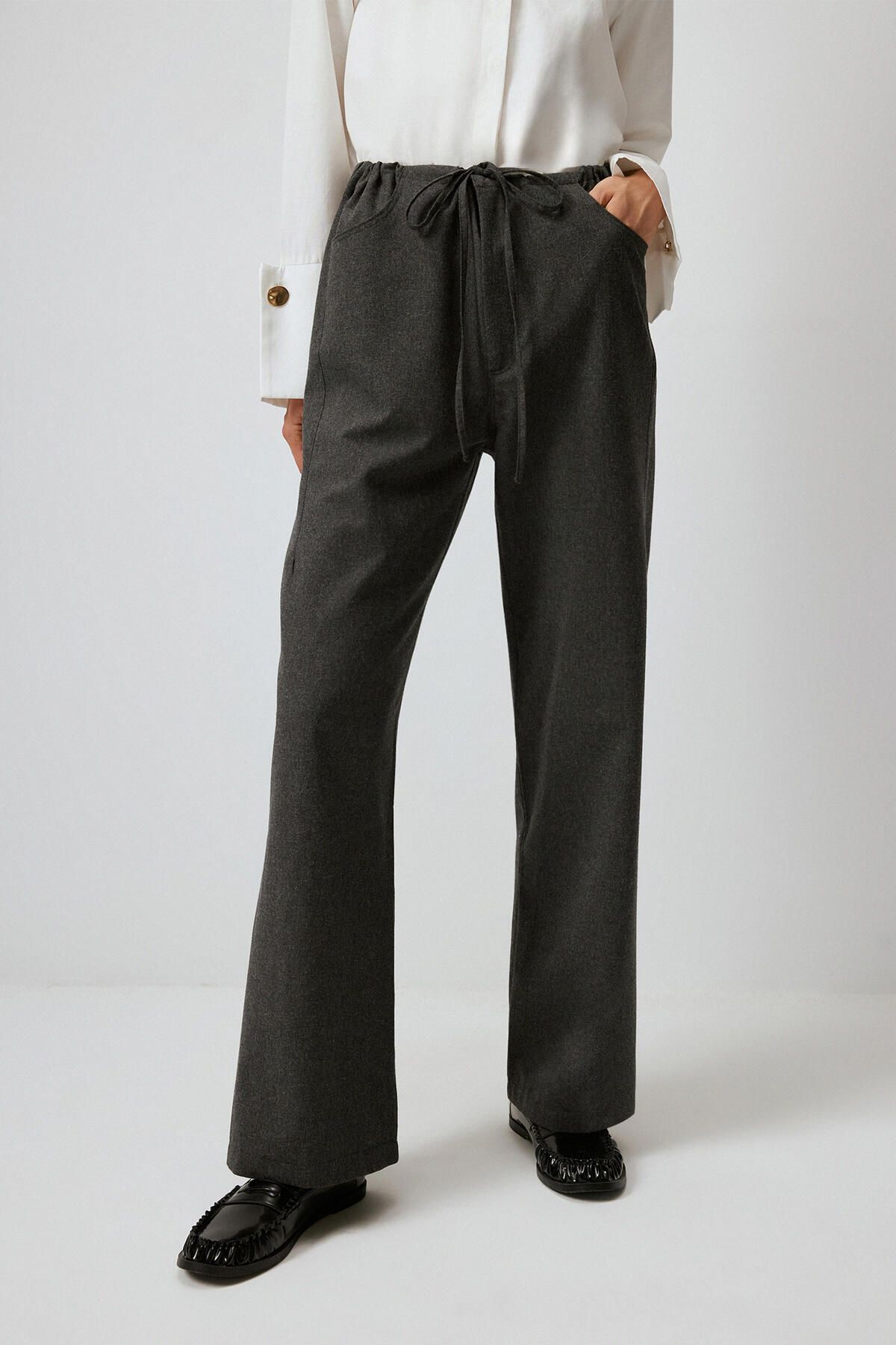 Touché Privé-Lace-Up Relax Fit Pant 3