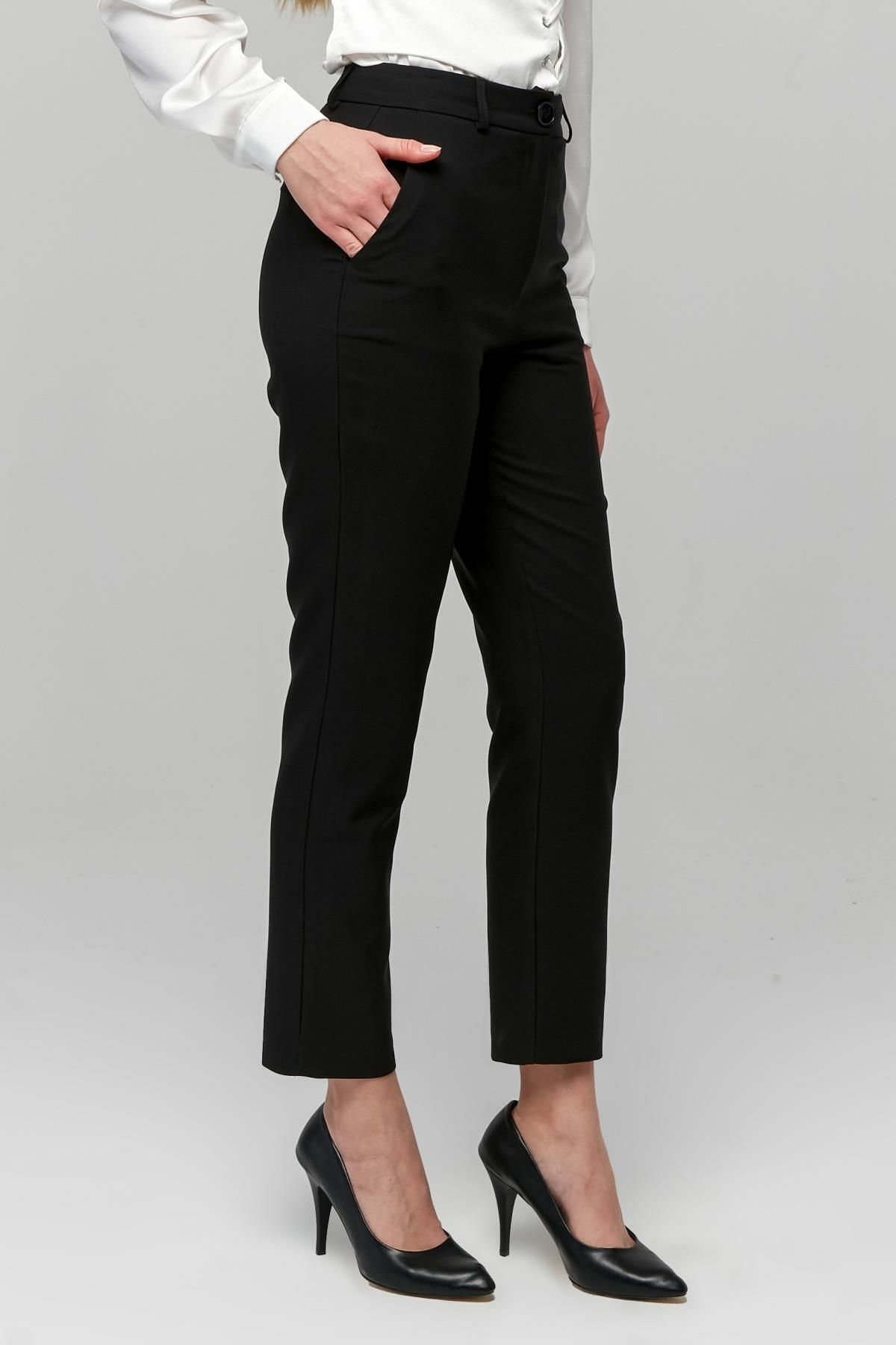 Appleline-Black Women's Carrot Trousers - Skinny Leg, Ankle Length 5