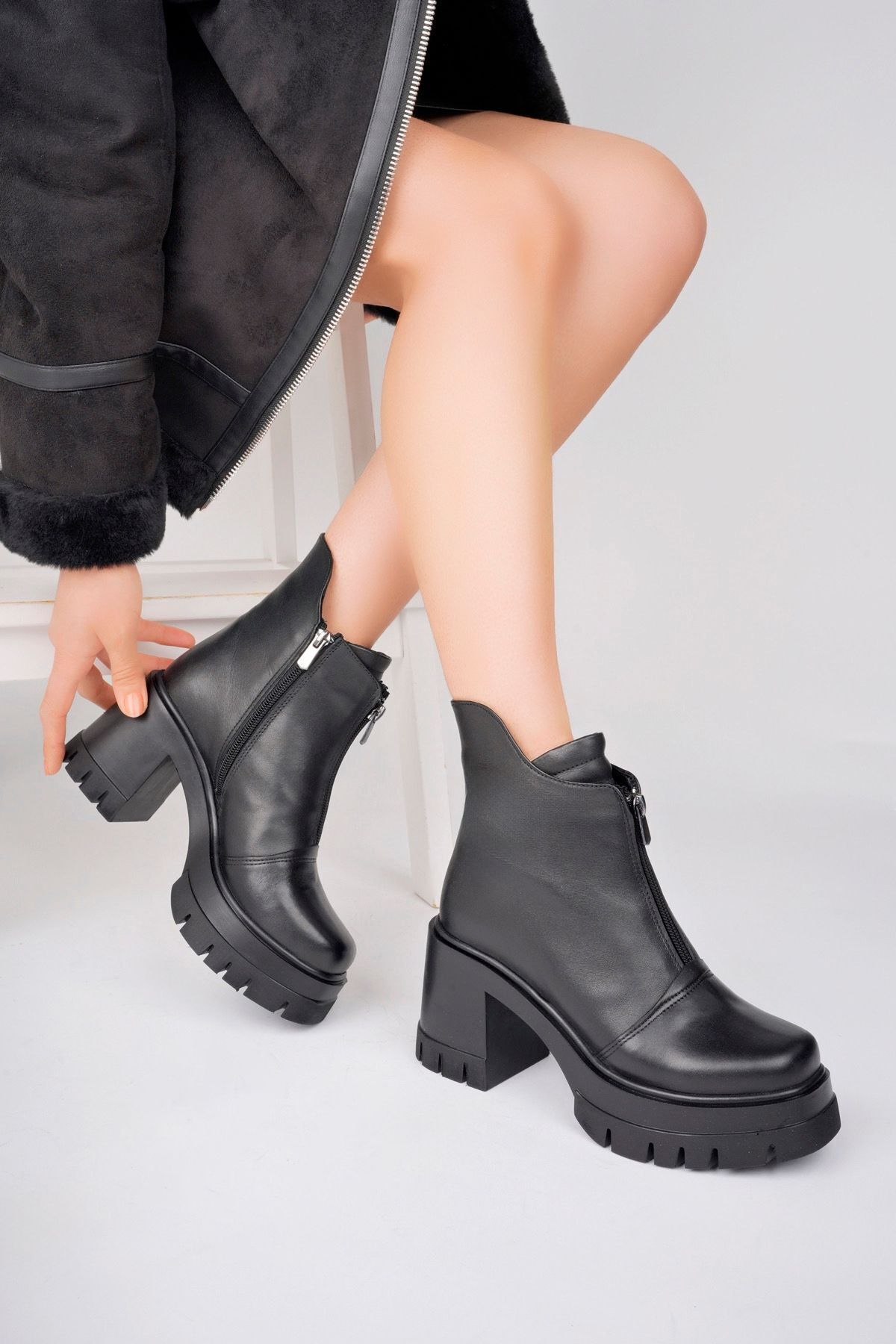 Deripabuc-Black Genuine Leather Women's Boots - Dp73-5001 2