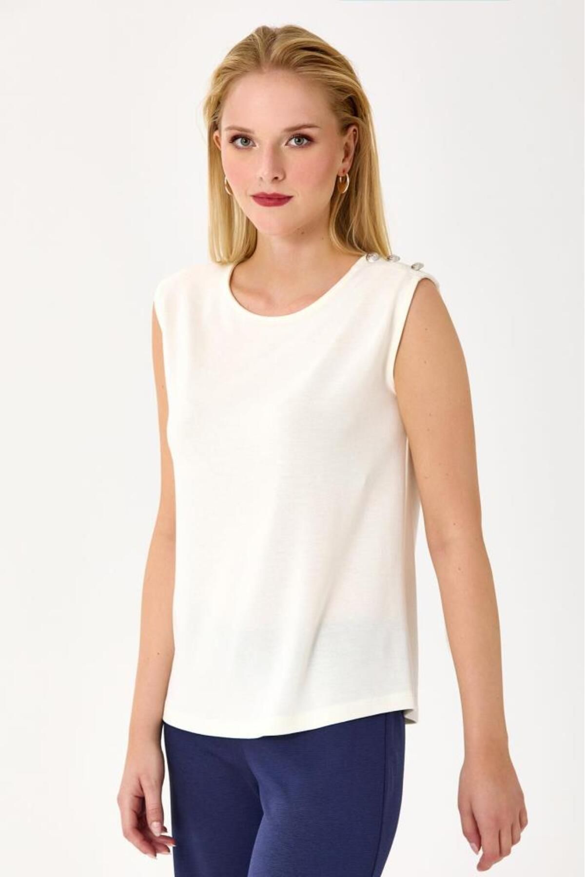 İKİLER-Round Neck Single Shoulder Button Detailed Blouse 245-1006 3