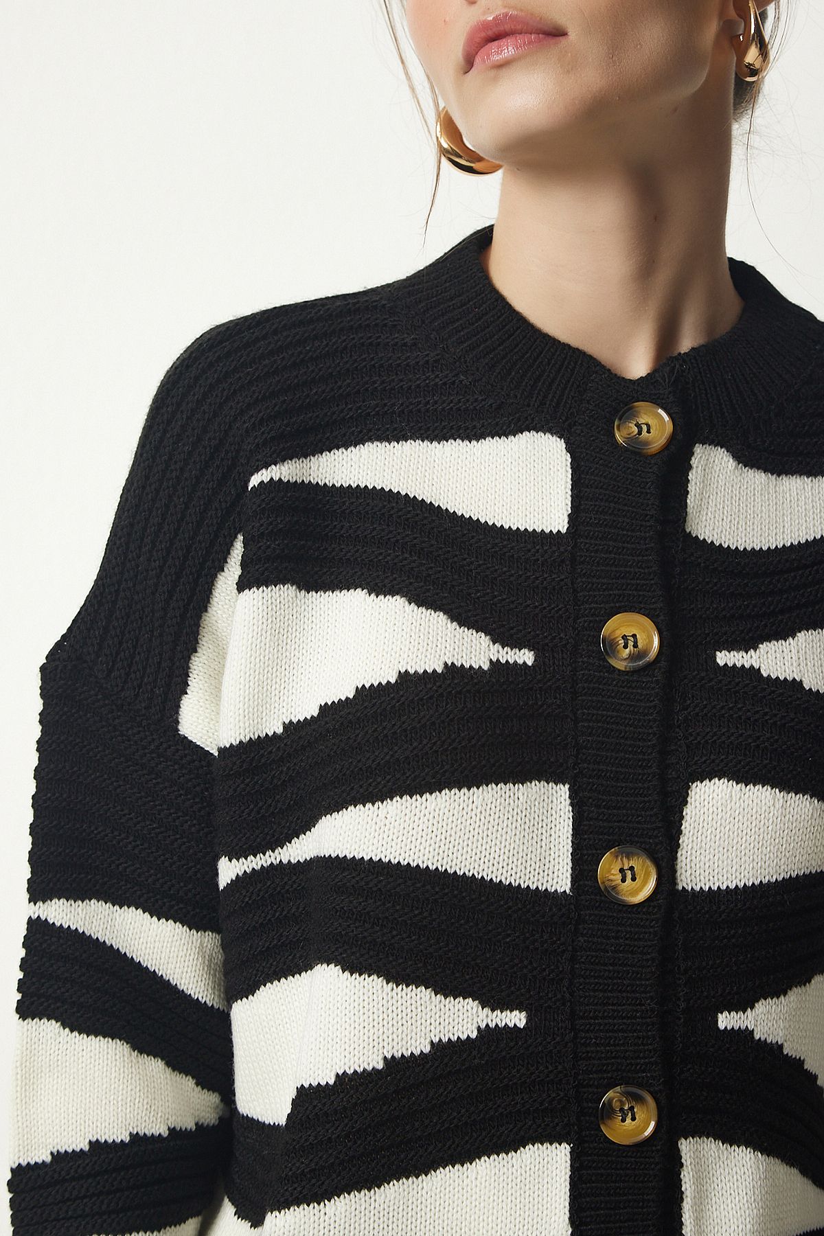 Lovelyİstanbul-Black Patterned Knitwear Cardigan - Buttoned, Lyu0013 5